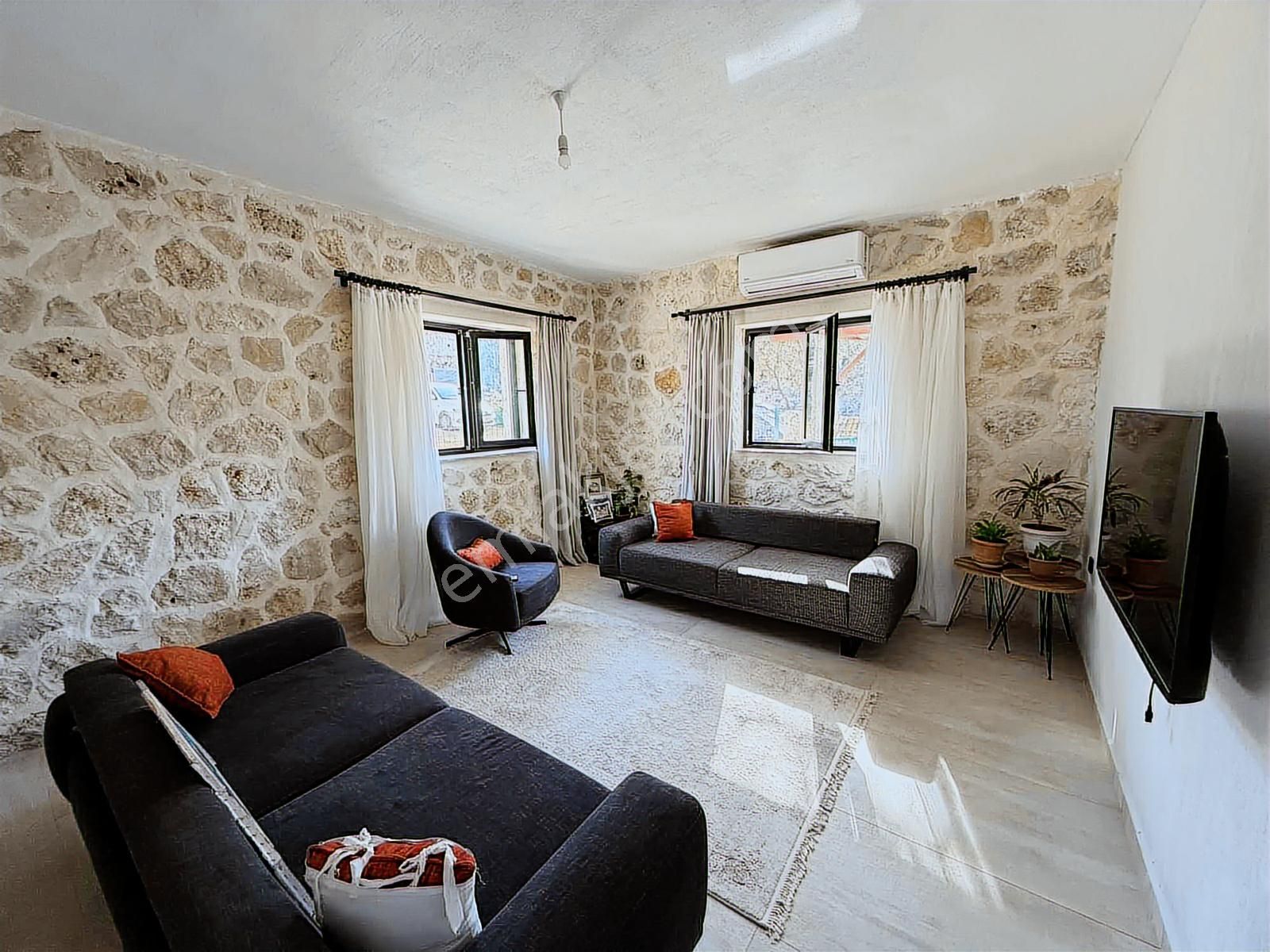 Kaş Kekova Yol Üzeri Satılık 4+1 Villa - Görsel 7