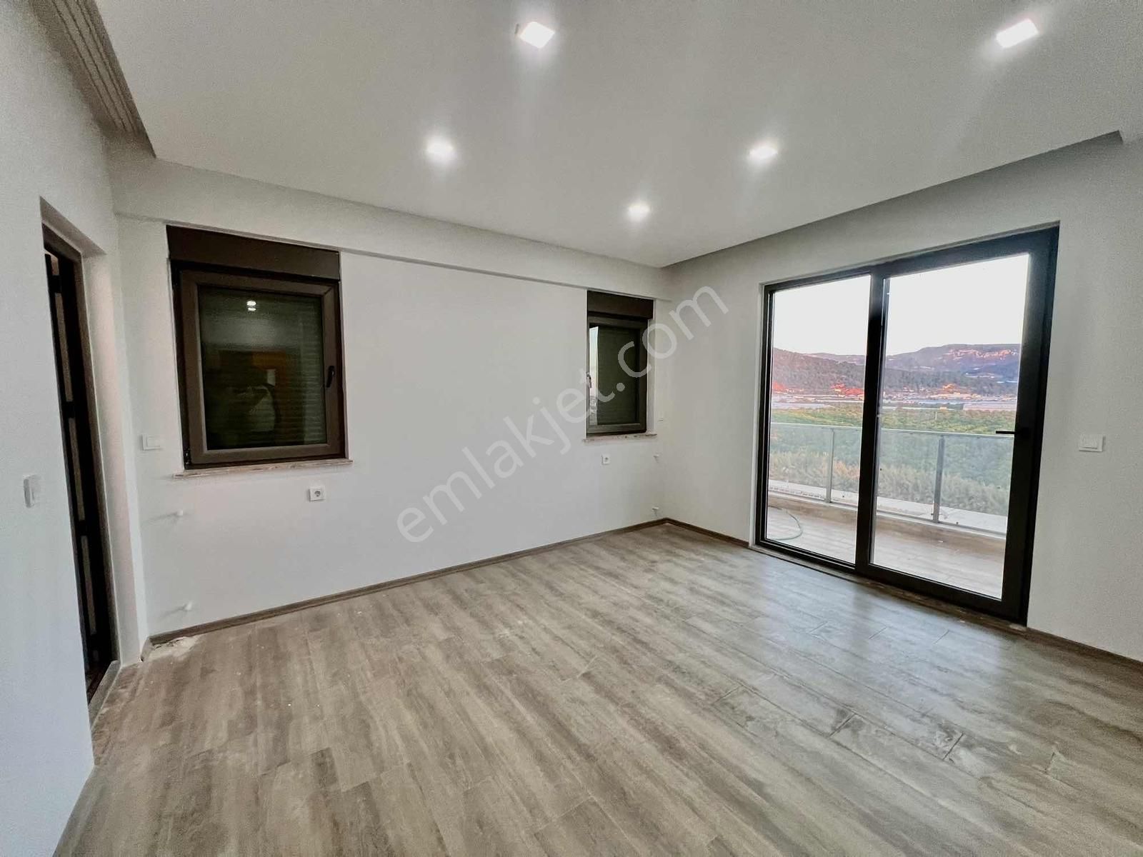 Kumluca Anacaddede 180 M2 3+1 Sıfır Lüks Daire - Görsel 20