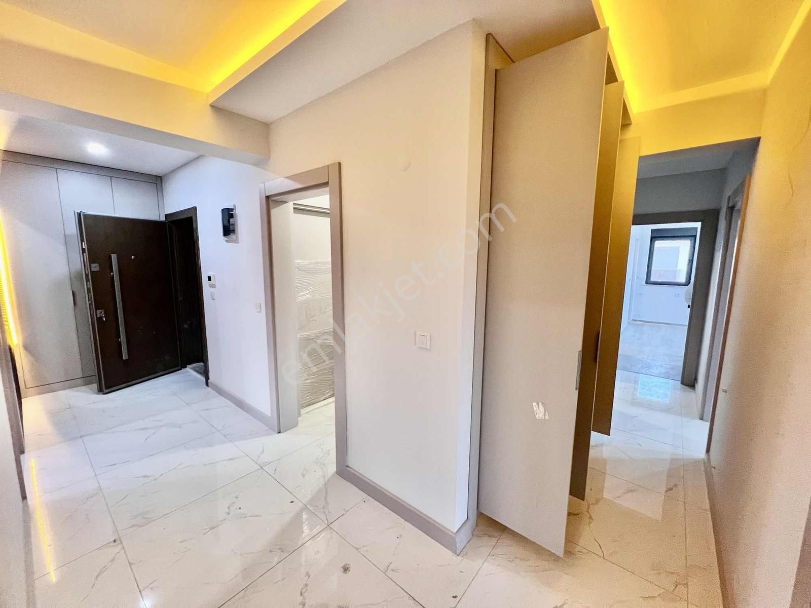 Kumluca Anacaddede 180 M2 3+1 Sıfır Lüks Daire - Görsel 27