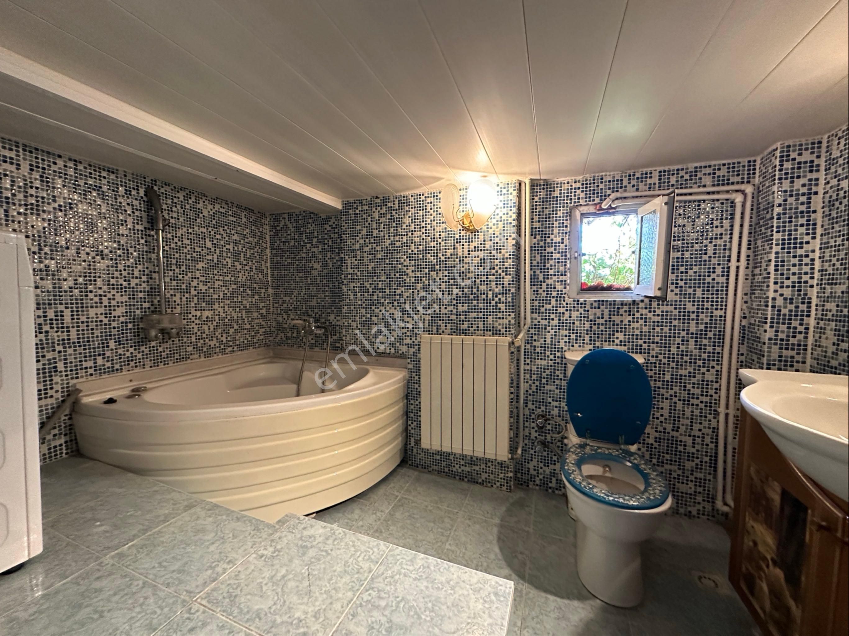 Msg'den Cadeye Ve Sahile Yürüme Mesafesinde 6+1 Tarihi Kiralık Ev - Görsel 16