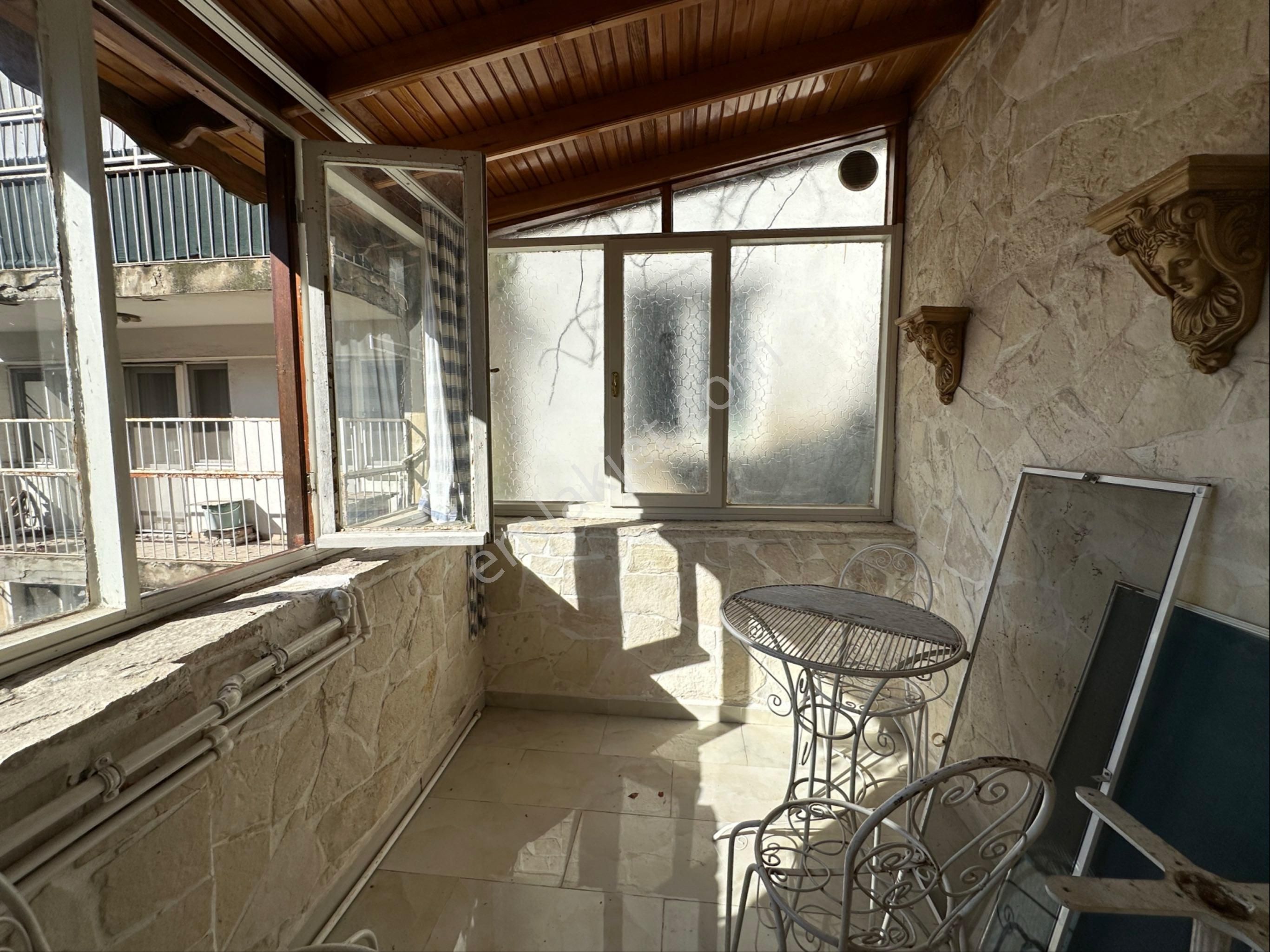 Msg'den Cadeye Ve Sahile Yürüme Mesafesinde 6+1 Tarihi Kiralık Ev - Görsel 3