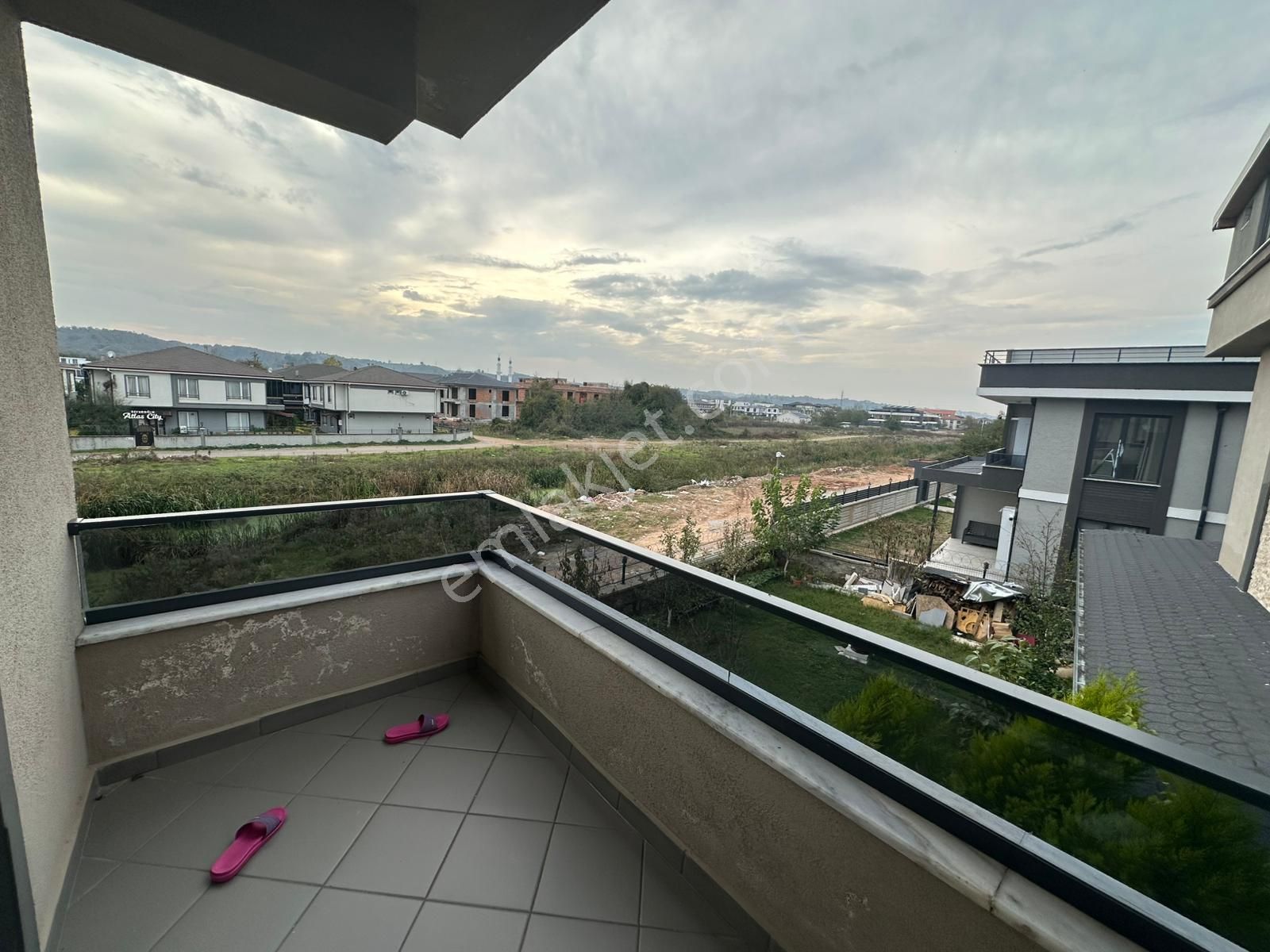 Hayalinizdeki Yaşam: Karasu'da Güvenlikli Sitede 2+1 Lüks Villa - Görsel 31