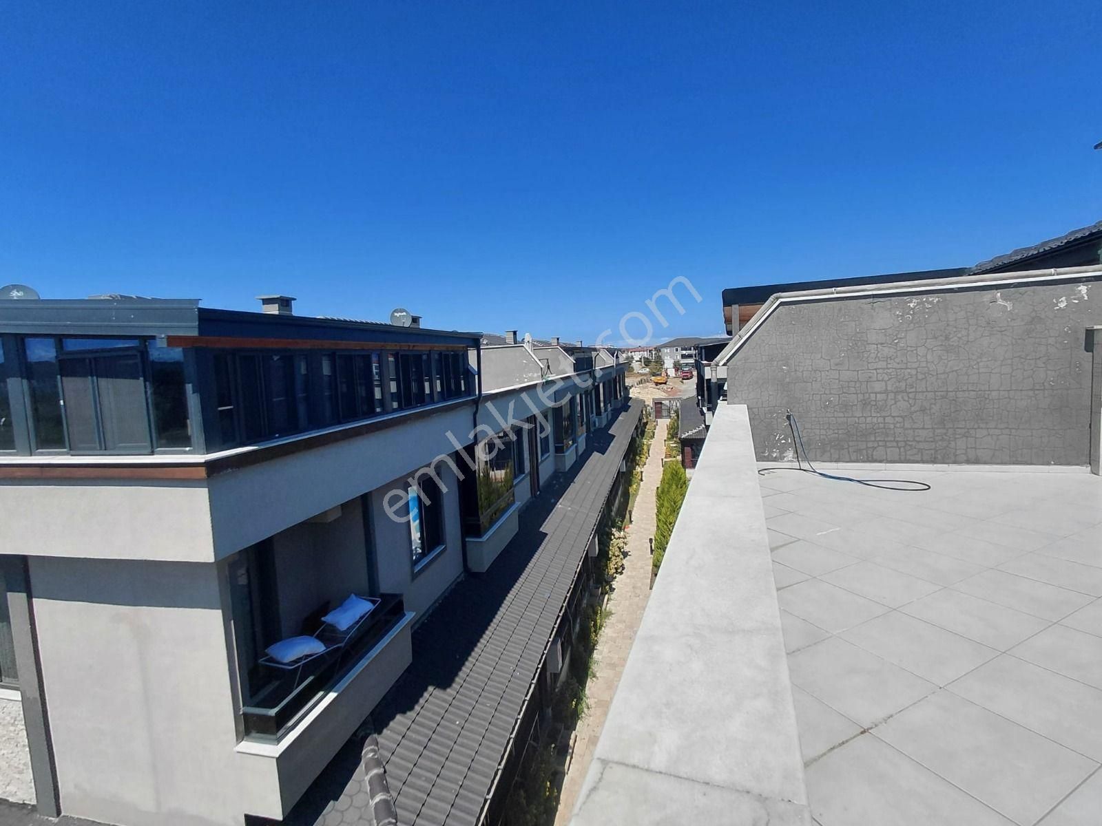 Hayalinizdeki Yaşam: Karasu'da Güvenlikli Sitede 2+1 Lüks Villa - Görsel 33