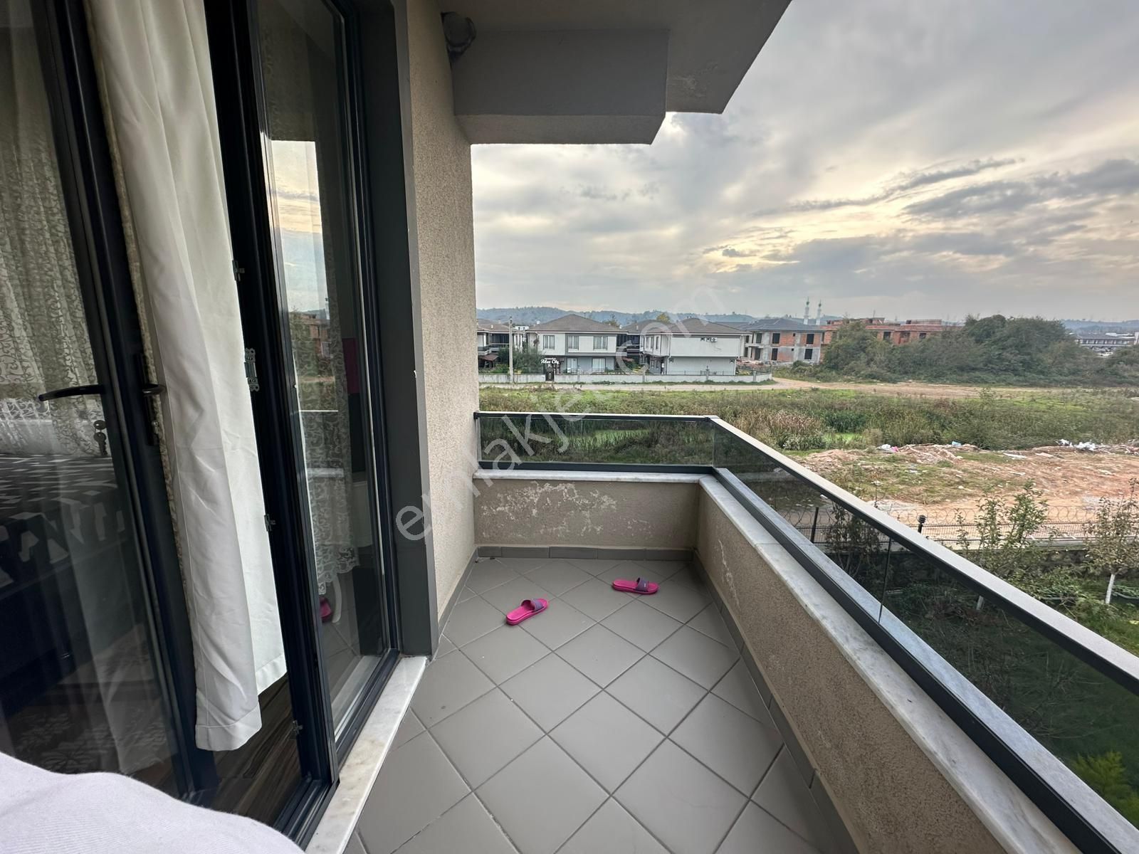 Hayalinizdeki Yaşam: Karasu'da Güvenlikli Sitede 2+1 Lüks Villa - Görsel 30