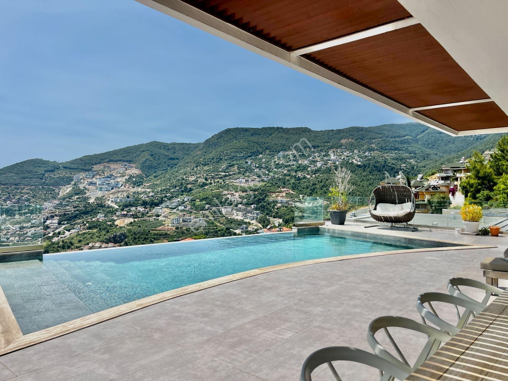 Alanya Bektaş’ta Asla Kapanmayan Deniz Ve Kale Manzaralı Lüks Villa - Görsel 10