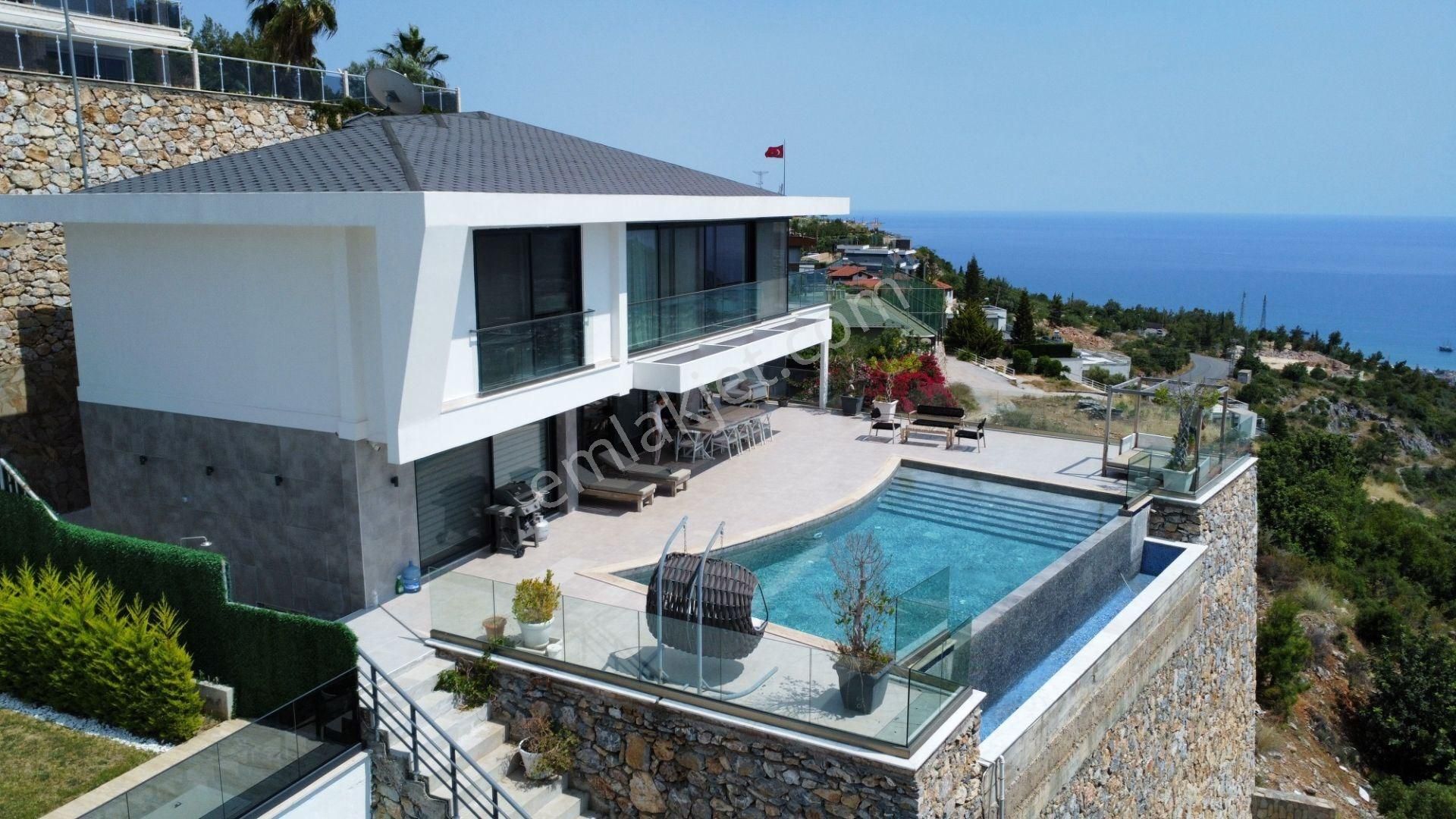 Alanya Bektaş’ta Asla Kapanmayan Deniz Ve Kale Manzaralı Lüks Villa - Görsel 3