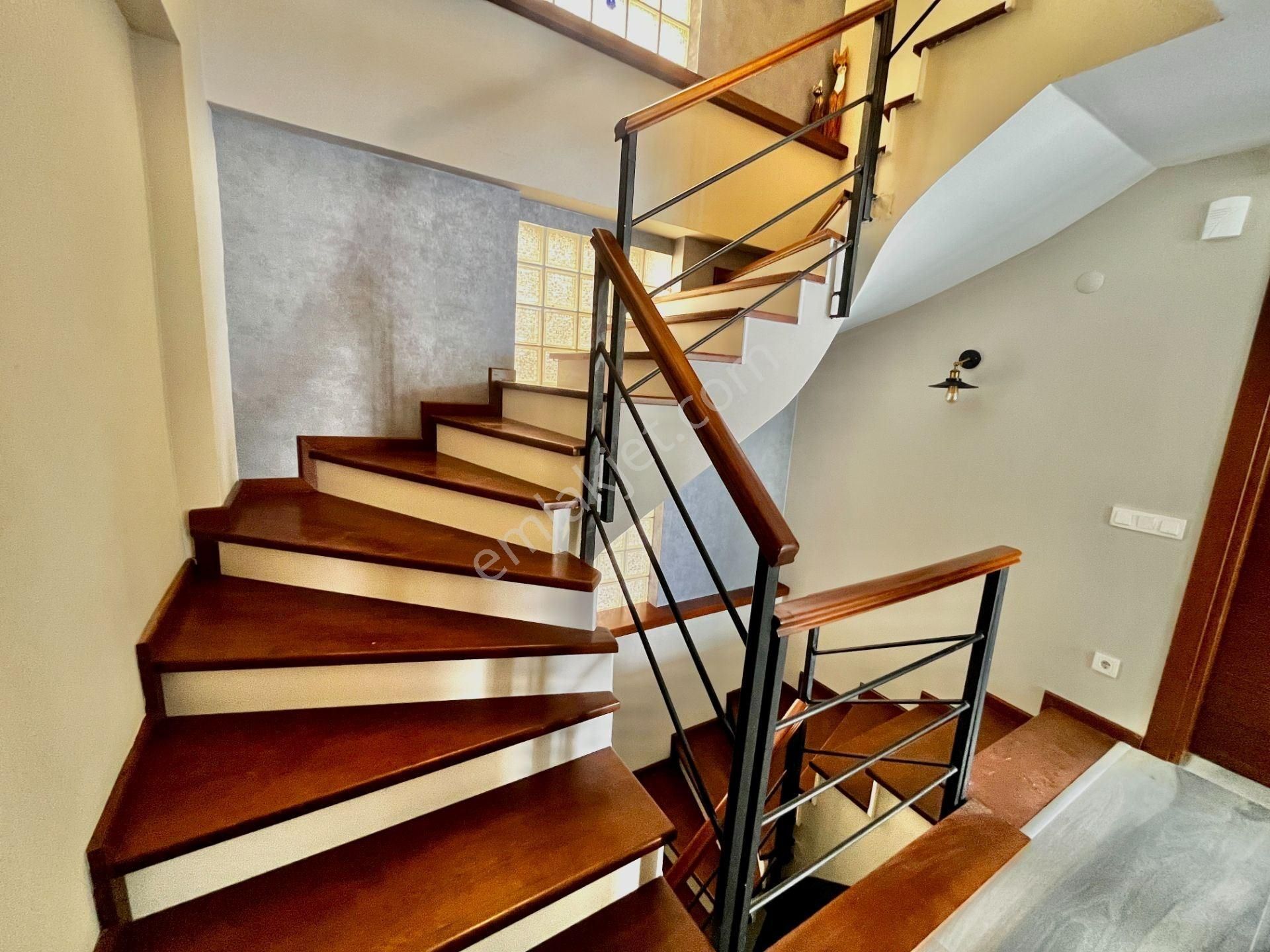 Alanya Bektaş’ta Asla Kapanmayan Deniz Ve Kale Manzaralı Lüks Villa - Görsel 16