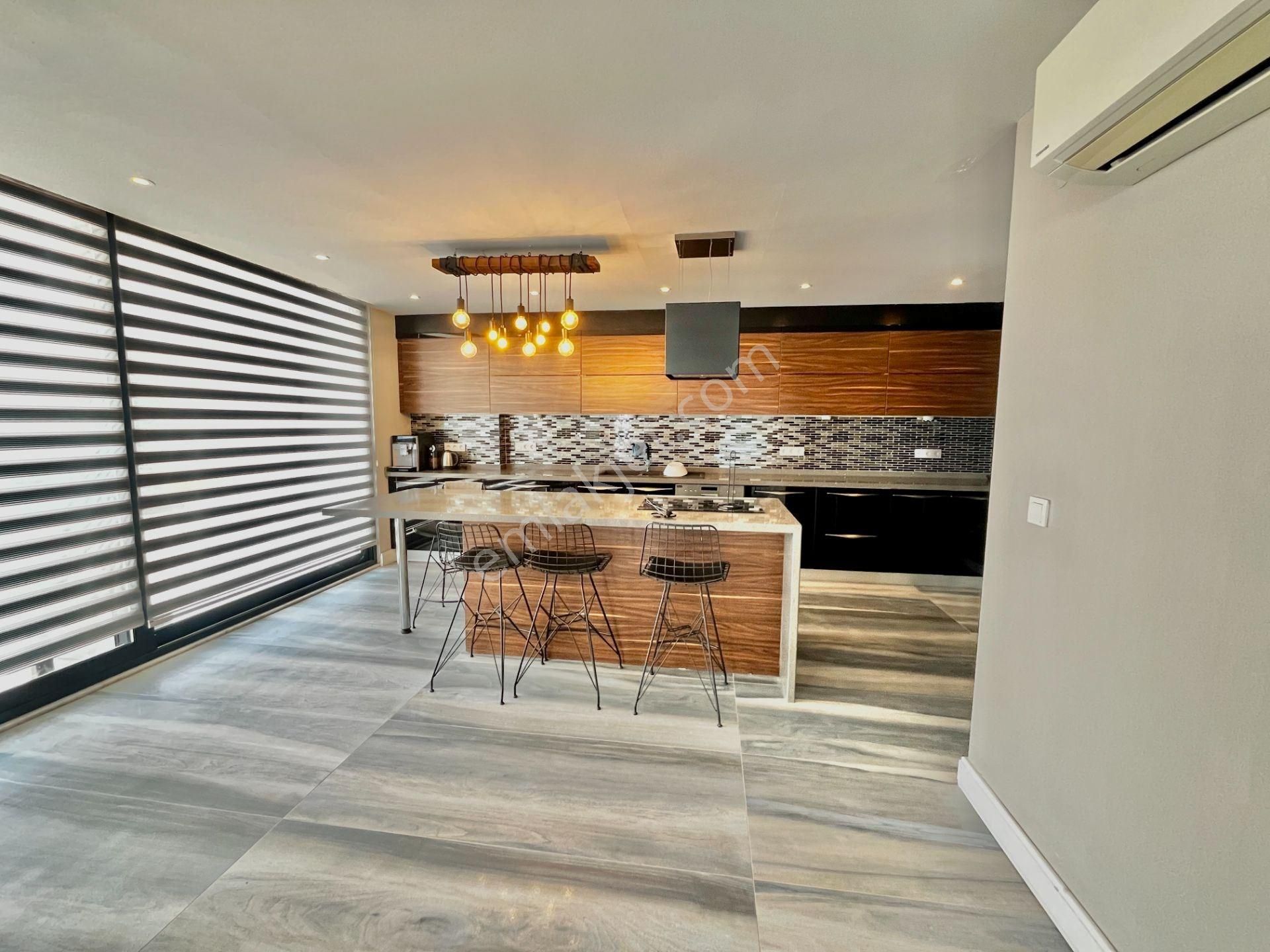 Alanya Bektaş’ta Asla Kapanmayan Deniz Ve Kale Manzaralı Lüks Villa - Görsel 14