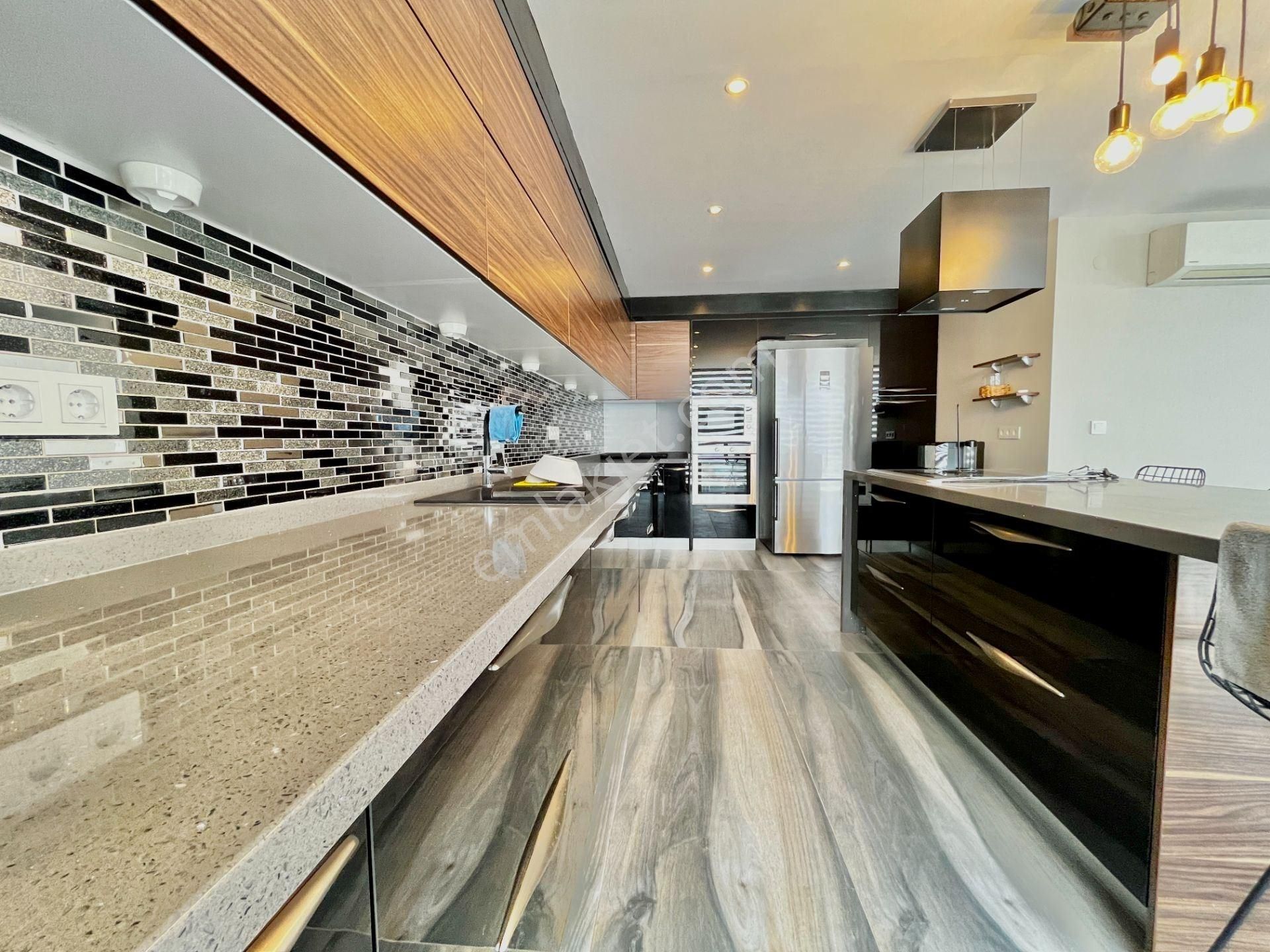 Alanya Bektaş’ta Asla Kapanmayan Deniz Ve Kale Manzaralı Lüks Villa - Görsel 13