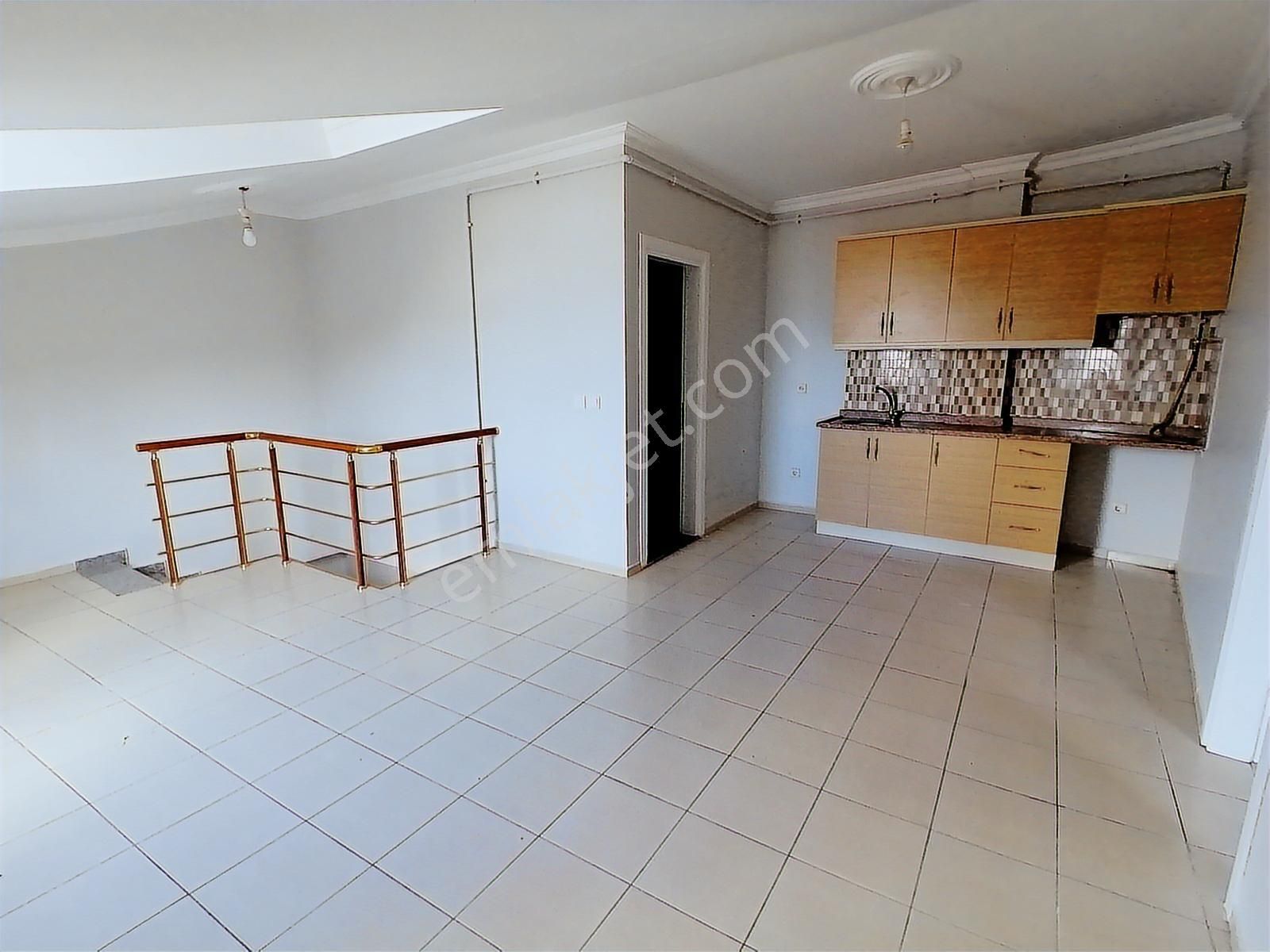 Çağlayan Teras Hotelin Yukarısında 220 M2 Manzaralı Ferah 3+2 - Görsel 2