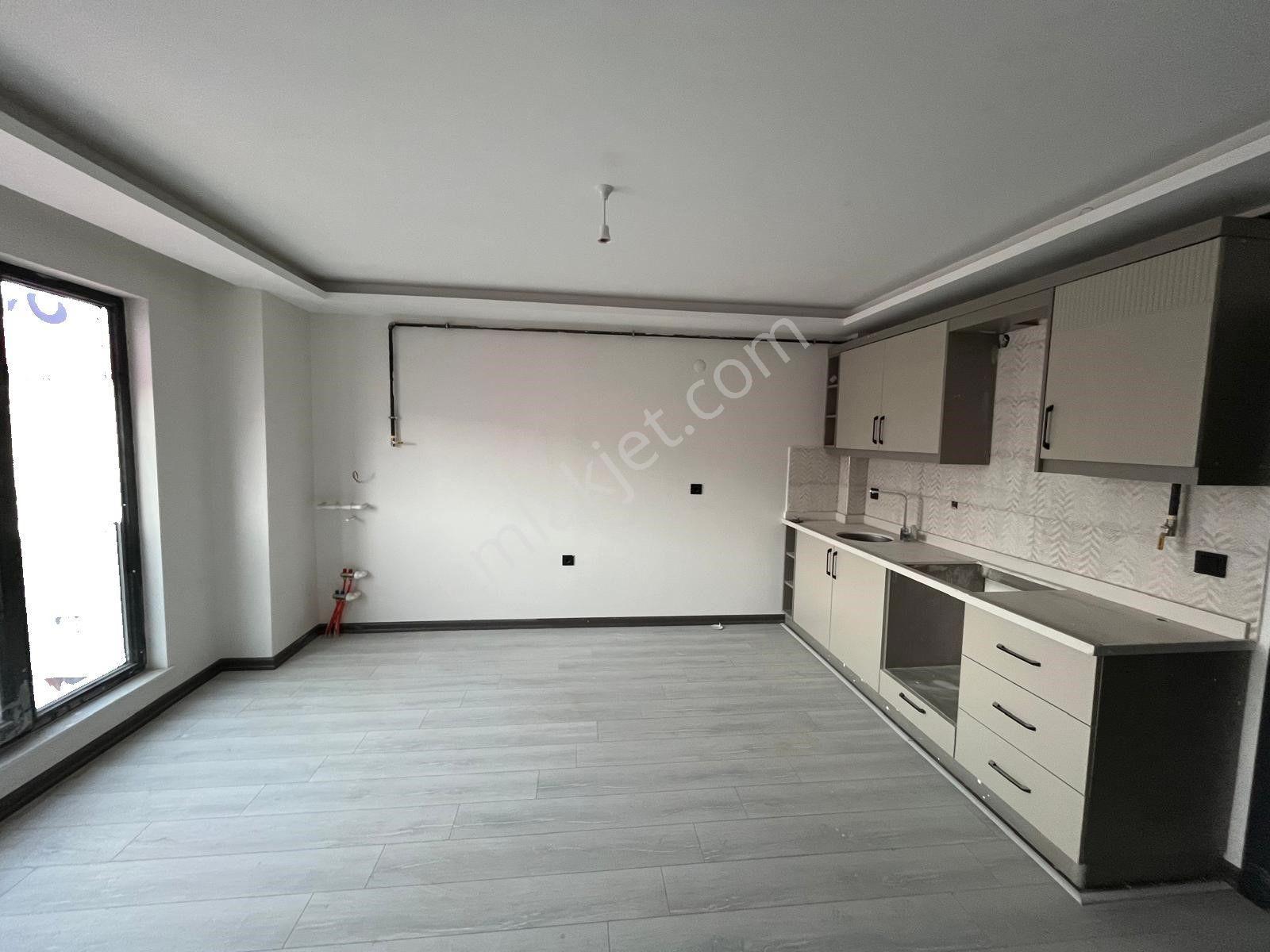 Cumhuriyet Mahallesinde Satılık Sıfır 1+1 Daire - Görsel 3