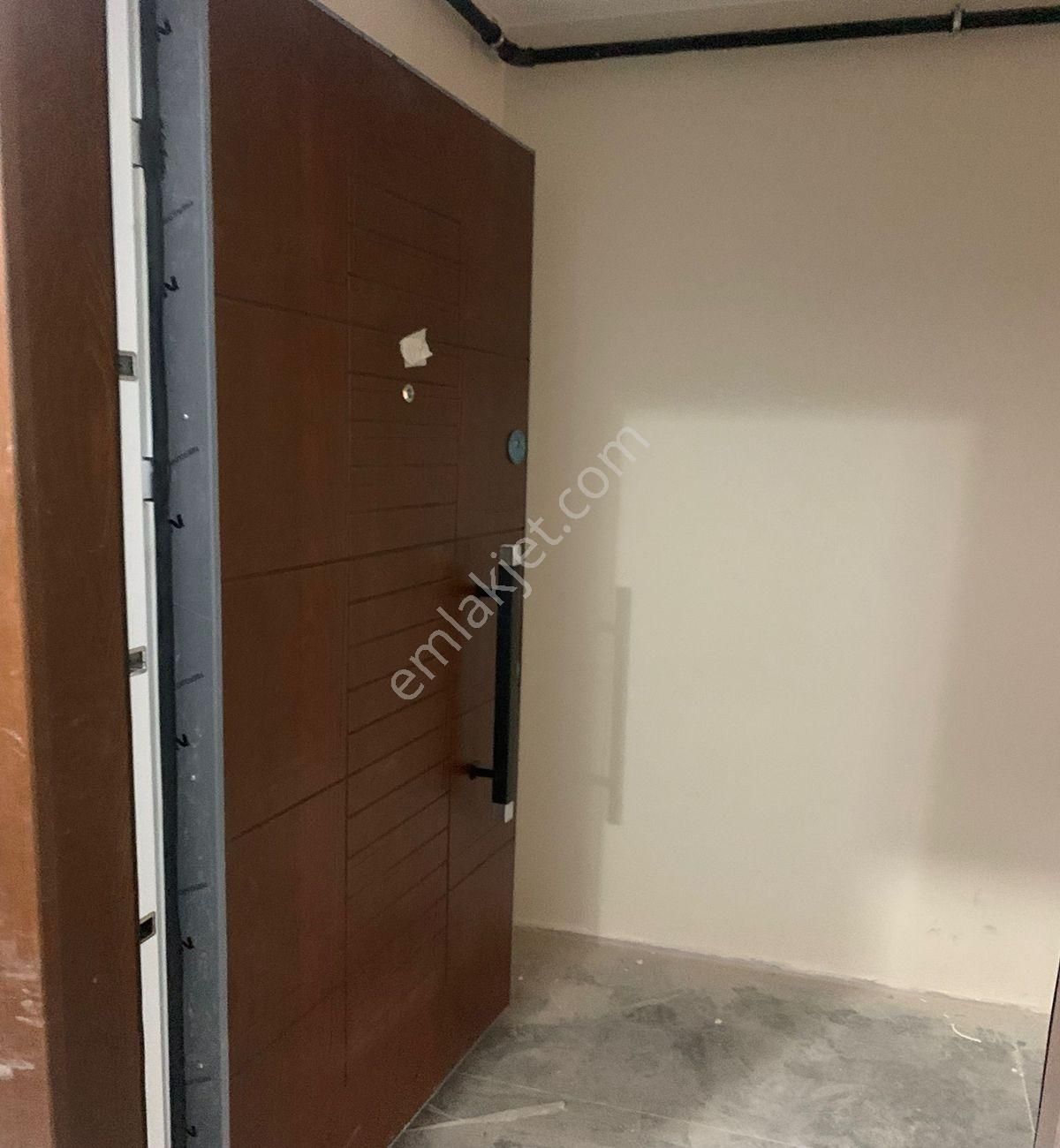 Müslüm Emlaktan Reşitpaşa Caddesinde 2+1 Ara Kat Daire - Görsel 12