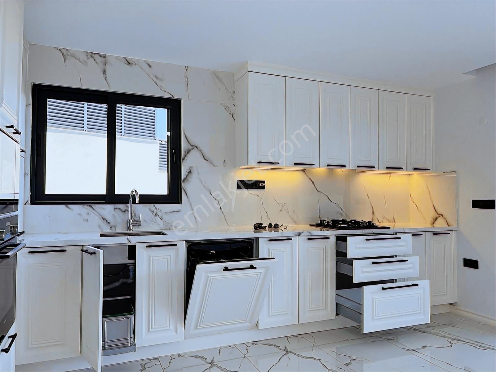 Güre'de, Deniz Manzaralı Müstakil Havuzlu Ultra Lüks 3+2 Villa - Görsel 5