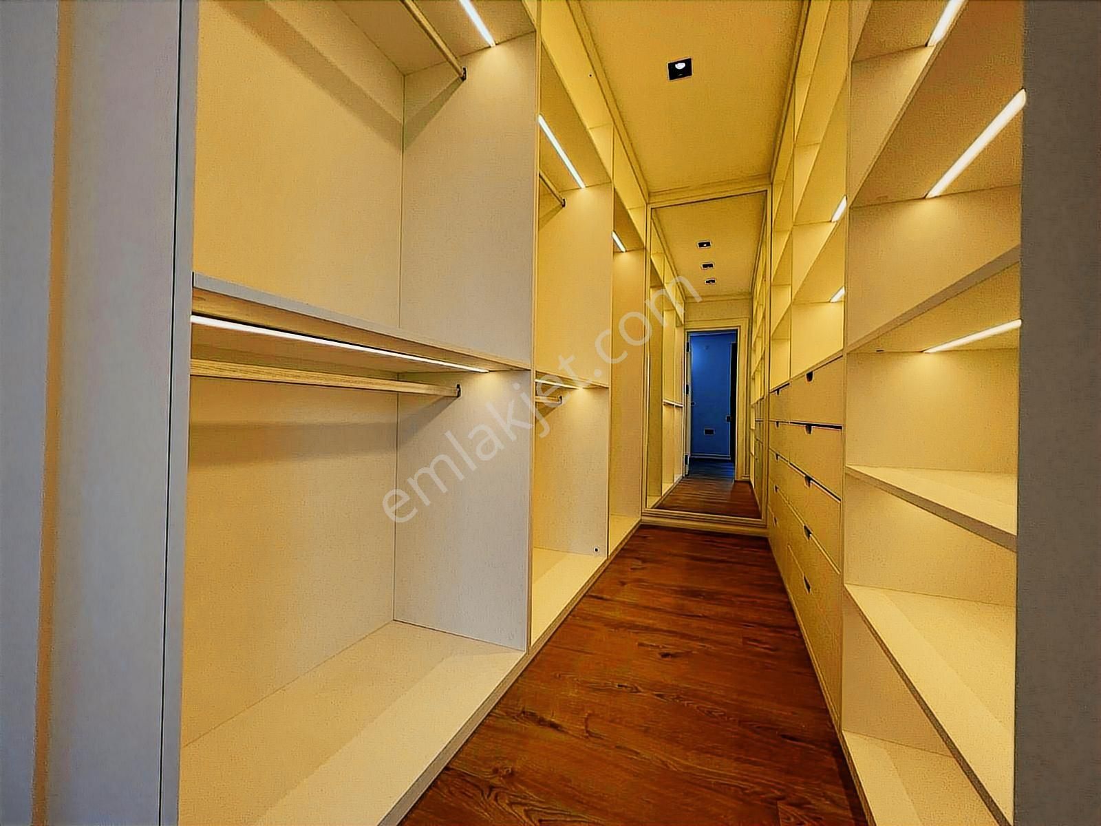 Güre'de, Deniz Manzaralı Müstakil Havuzlu Ultra Lüks 3+2 Villa - Görsel 14