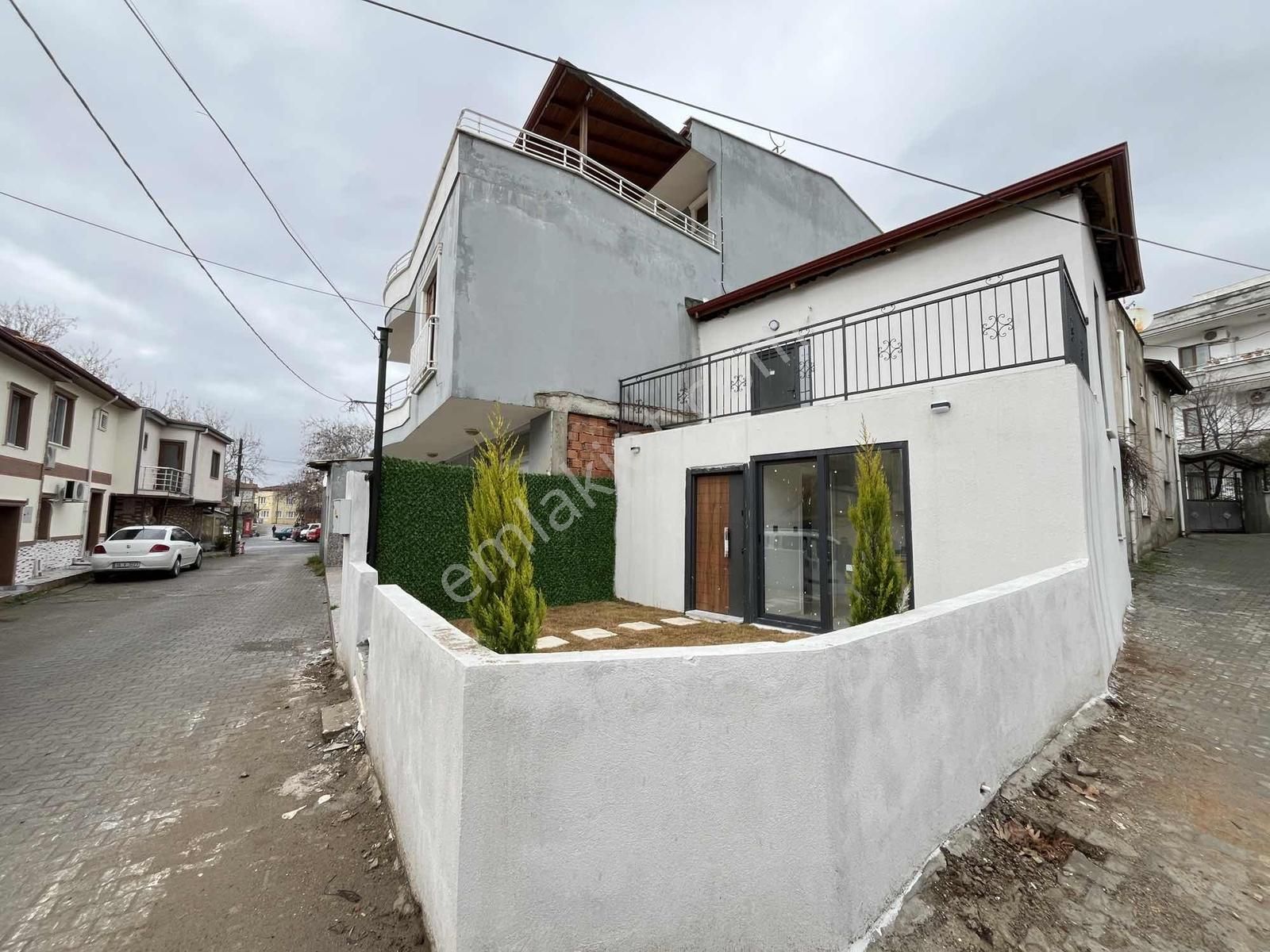 Gürsoy'dan Kızılkeçilide Müstakil Bahçeli Köy Evi - Görsel 4