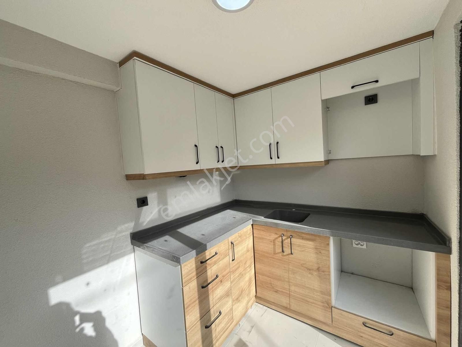 Gürsoy'dan Kızılkeçilide Müstakil Bahçeli Köy Evi - Görsel 31