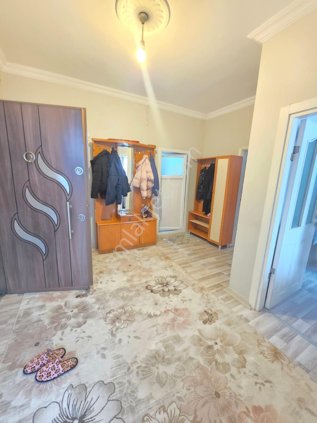 Sağlık Mahallesinde Ektralı Kaçırılmayacak Daire Ve Dükkan - Görsel 10