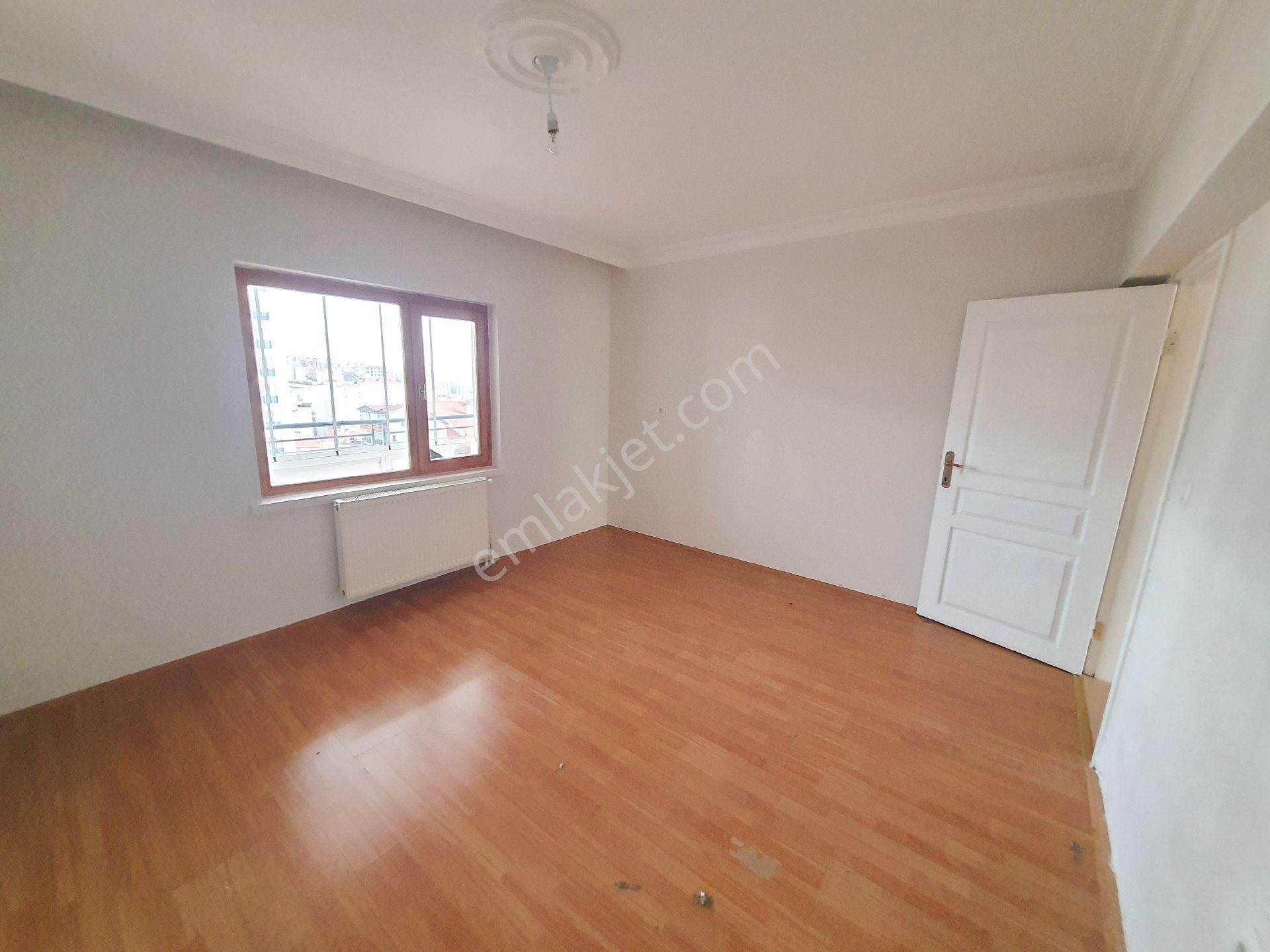 Şentepe'nin Kalbi 3+1 Site Dairesi Telefern Oldu Cadde Manzaralı - Görsel 24