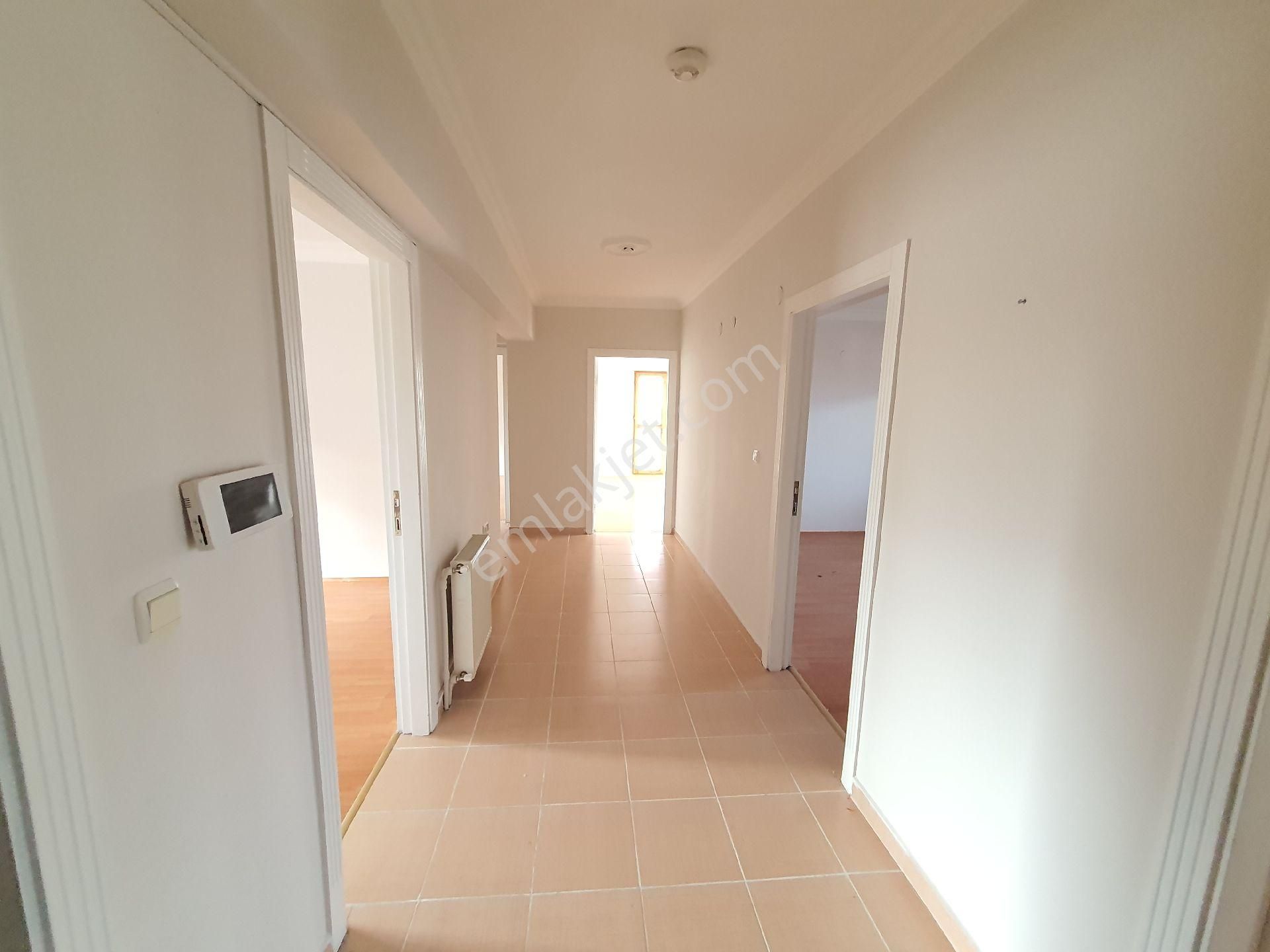 Şentepe'nin Kalbi 3+1 Site Dairesi Telefern Oldu Cadde Manzaralı - Görsel 31