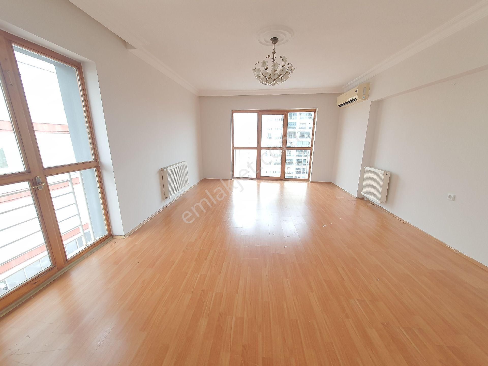 Şentepe'nin Kalbi 3+1 Site Dairesi Telefern Oldu Cadde Manzaralı - Görsel 3