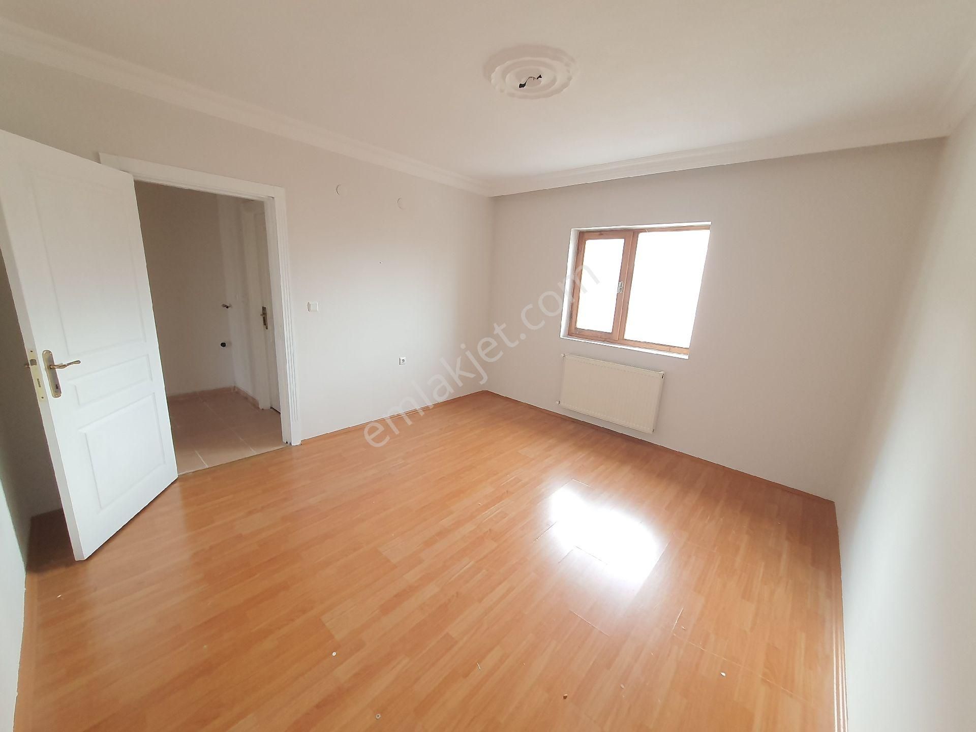 Şentepe'nin Kalbi 3+1 Site Dairesi Telefern Oldu Cadde Manzaralı - Görsel 9