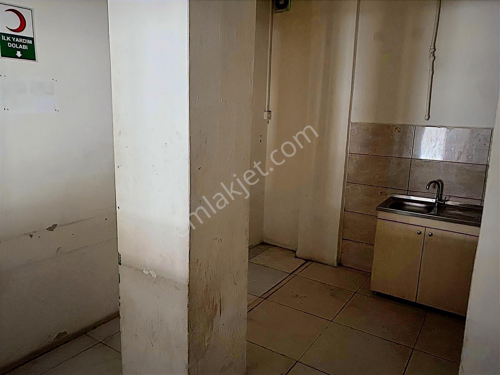 Remax Anı 'dan Sancaktepe 'de 250 M² Kiralık Dükkan - Görsel 5