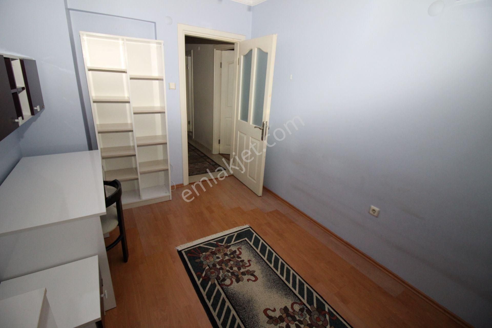 Göztepe Metro Çıkışı Cadde Üzeri Arakat 3+1 Eşyalı Kiralık Daire - Görsel 23