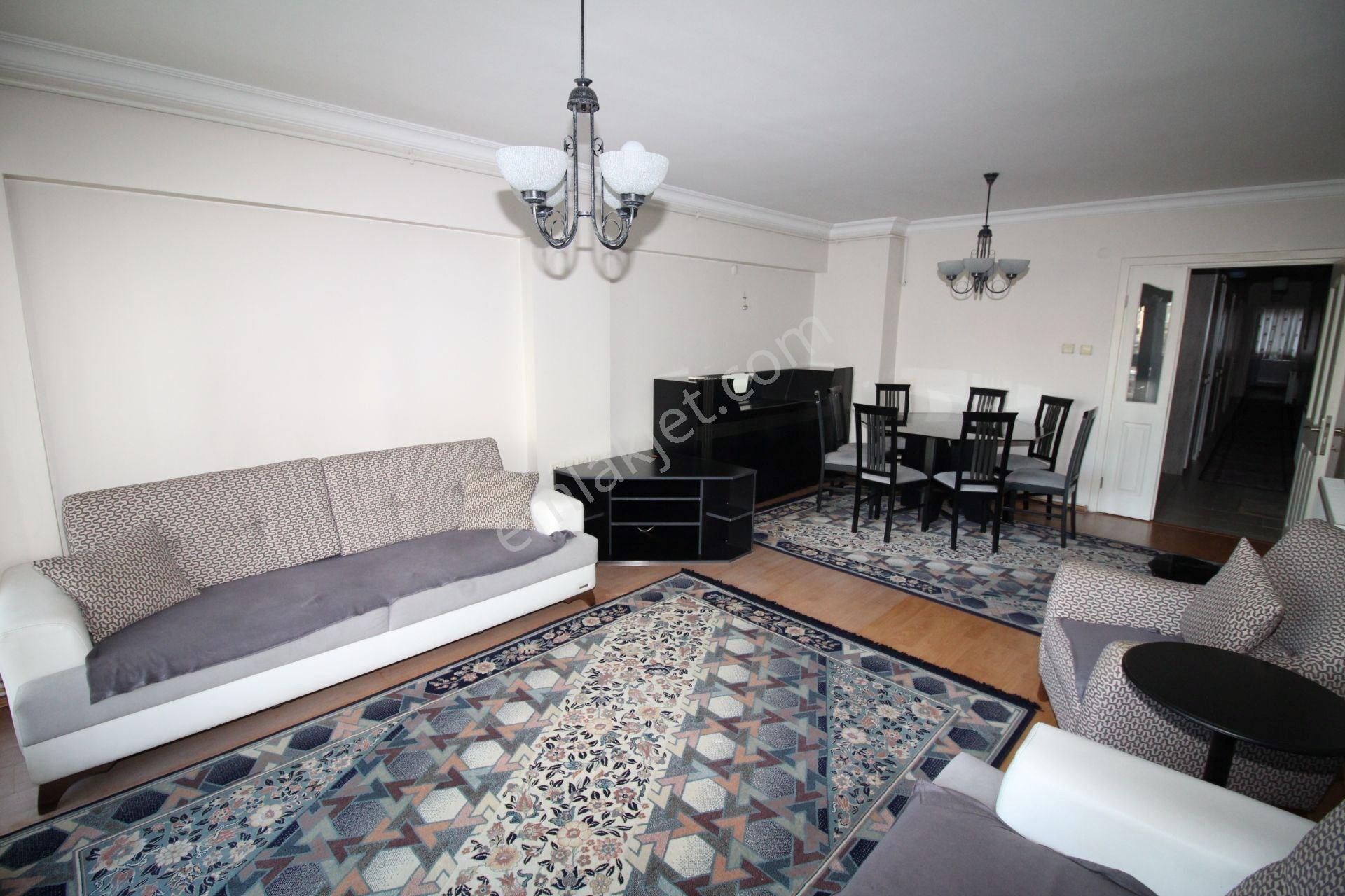 Göztepe Metro Çıkışı Cadde Üzeri Arakat 3+1 Eşyalı Kiralık Daire - Görsel 2