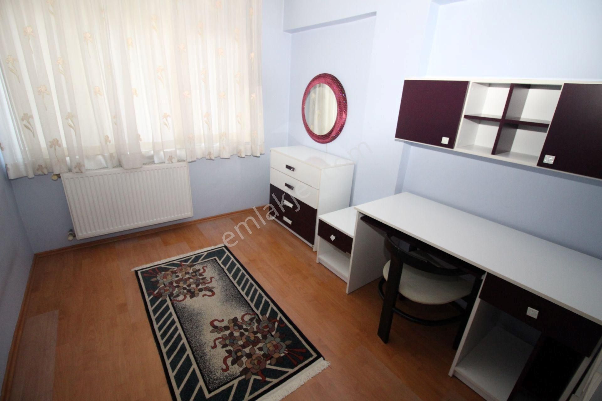 Göztepe Metro Çıkışı Cadde Üzeri Arakat 3+1 Eşyalı Kiralık Daire - Görsel 21