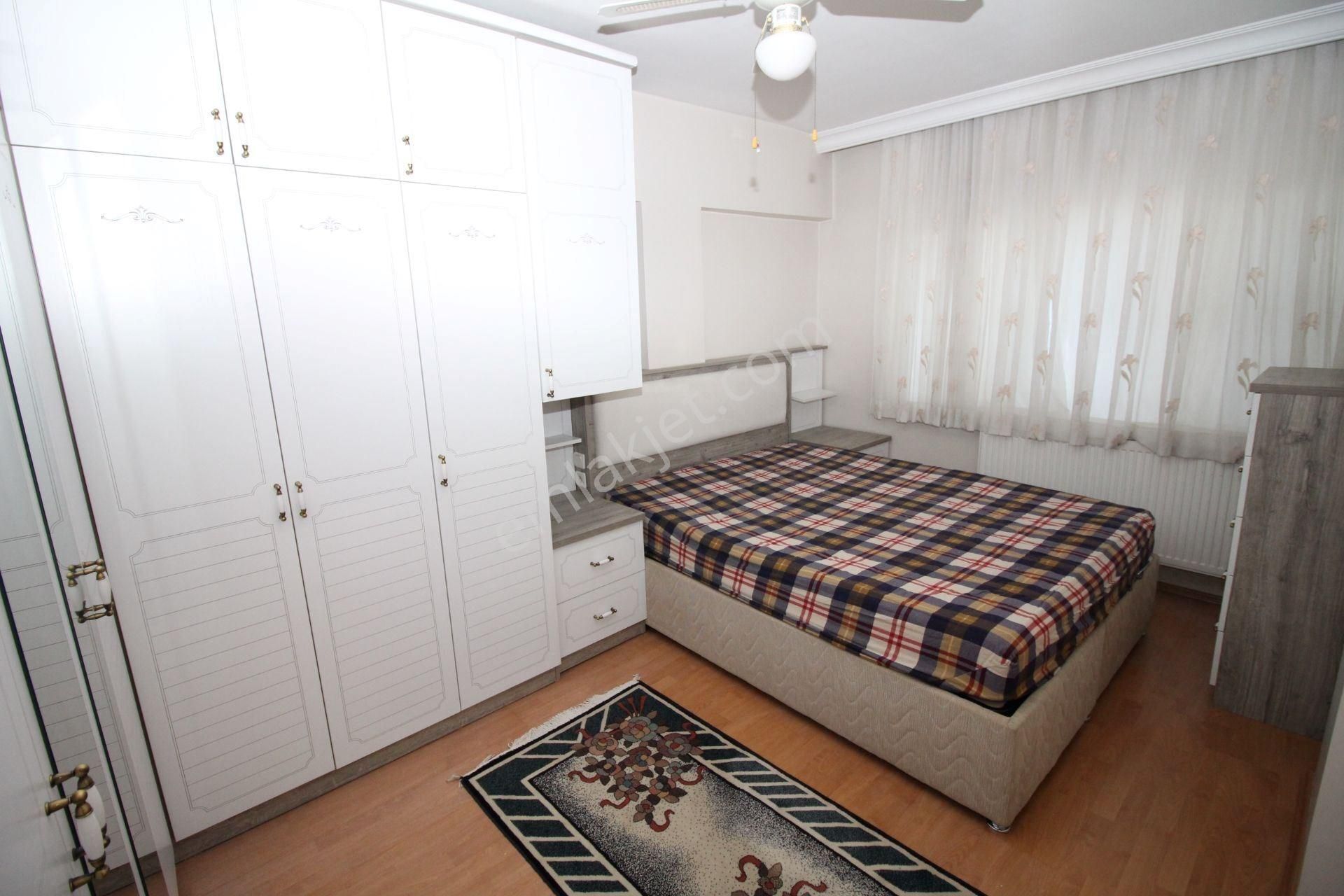 Göztepe Metro Çıkışı Cadde Üzeri Arakat 3+1 Eşyalı Kiralık Daire - Görsel 18