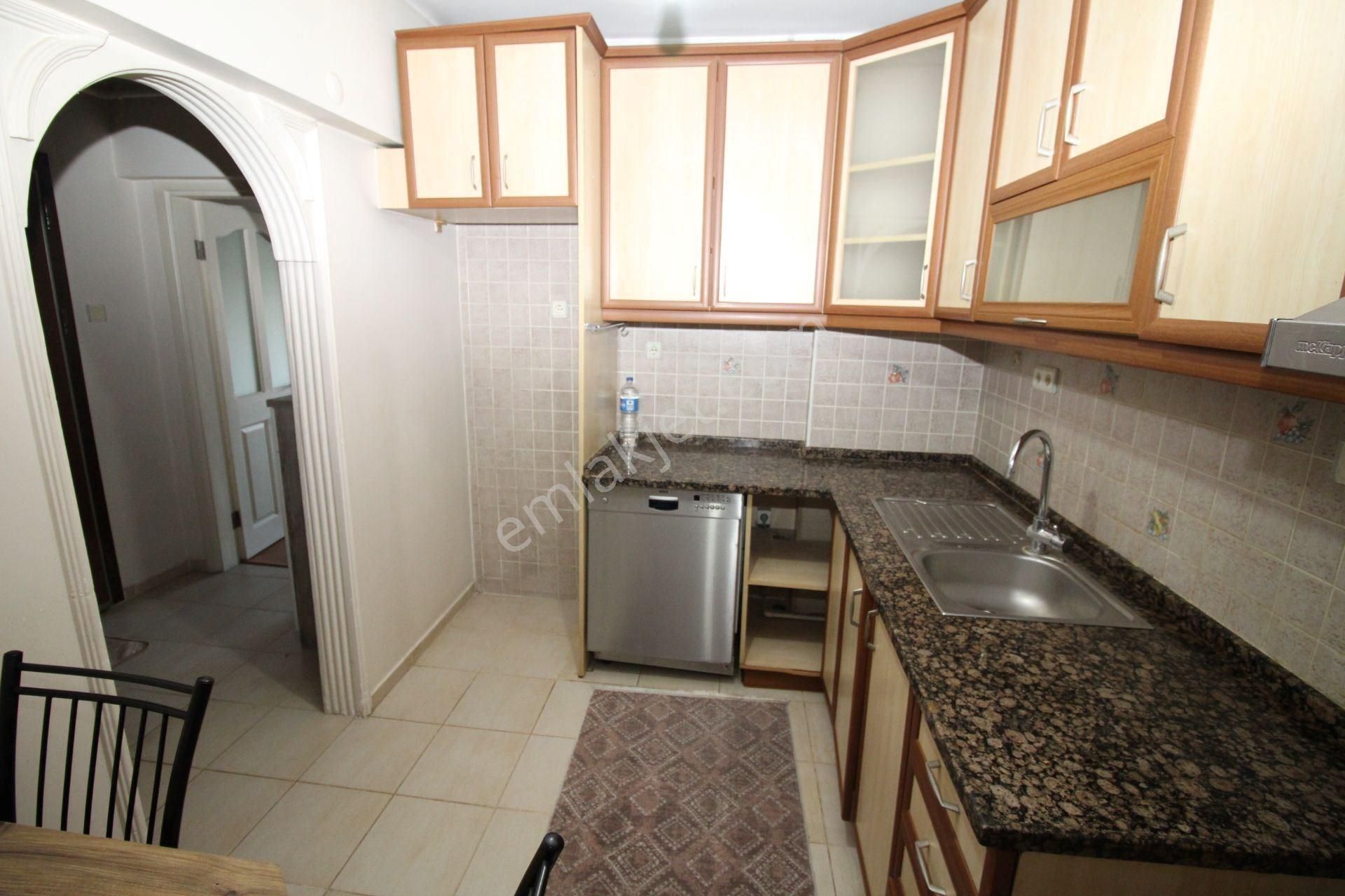 Göztepe Metro Çıkışı Cadde Üzeri Arakat 3+1 Eşyalı Kiralık Daire - Görsel 10