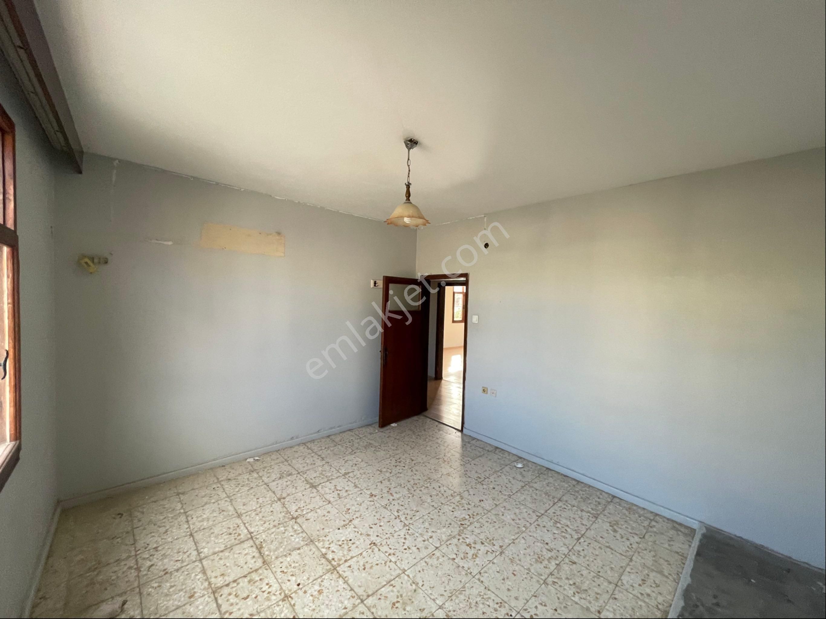 Fatihte 3+1 Kapalı Mutfak Parkeli Müstakil - Görsel 18