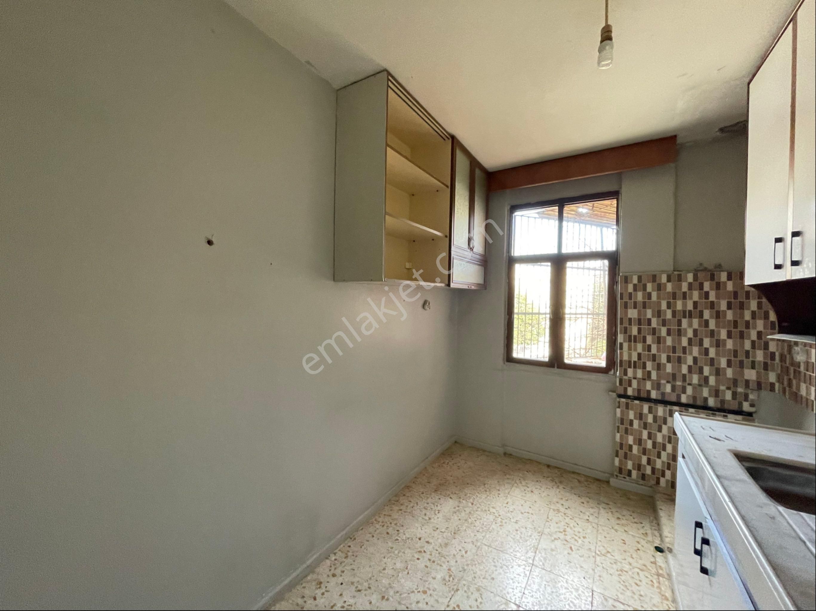 Fatihte 3+1 Kapalı Mutfak Parkeli Müstakil - Görsel 14