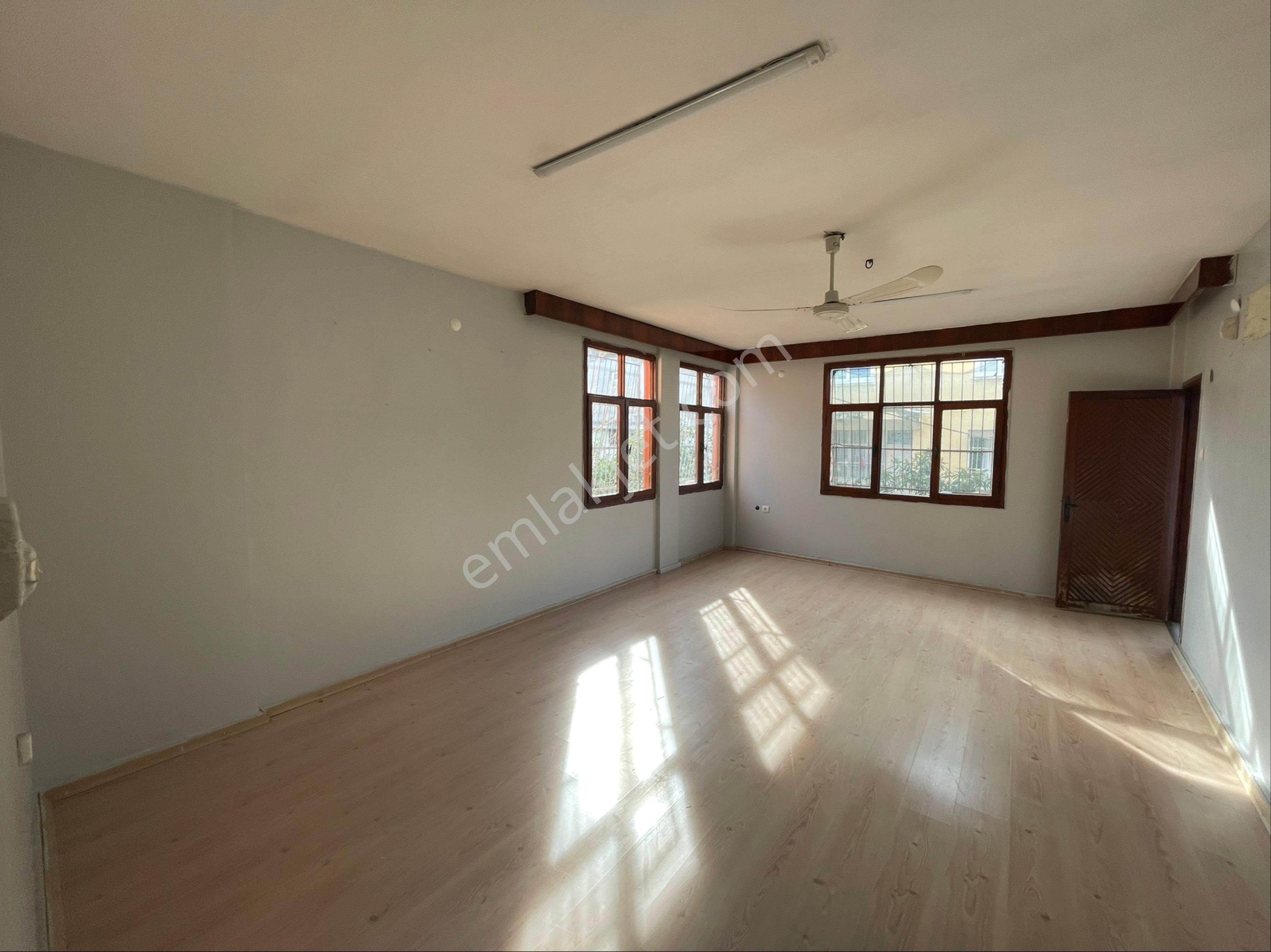 Fatihte 3+1 Kapalı Mutfak Parkeli Müstakil - Görsel 6