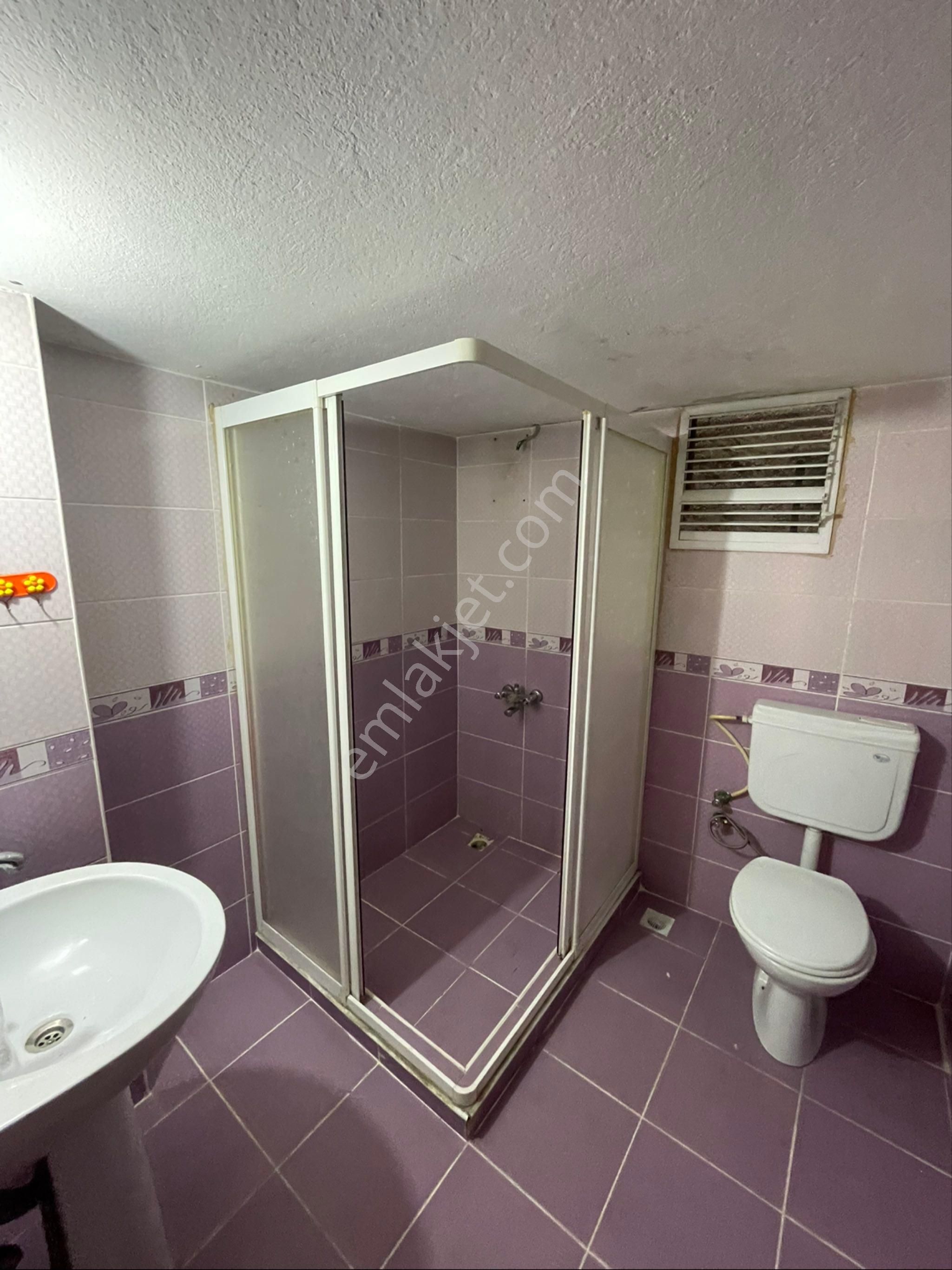 Fatihte 3+1 Kapalı Mutfak Parkeli Müstakil - Görsel 23