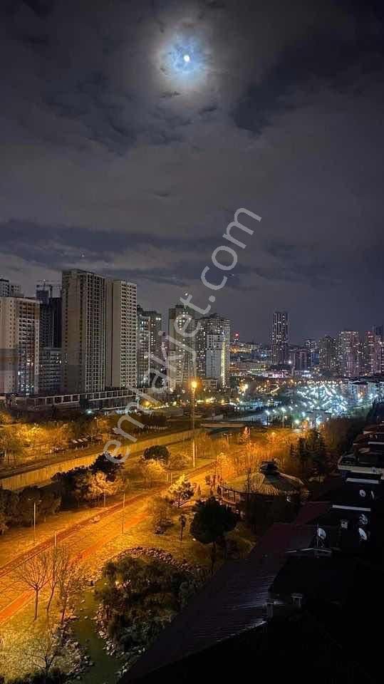 Metrobüse Yürüme Mesafede Lüx Eşyalı Daire - Görsel 8