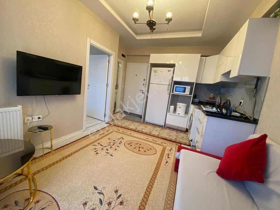 Metrobüse Yürüme Mesafede Lüx Eşyalı Daire - Görsel 3