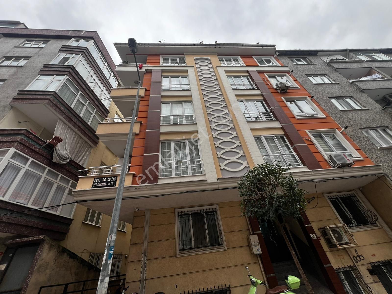 Mustafa Kemal Pasa Caddesinde 10 Yıllık Yeni Binada 2+1 75m2 Yuksekgiriş