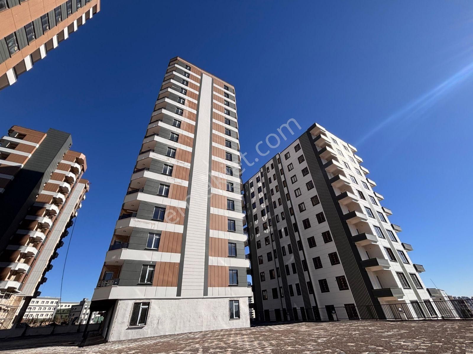 Göbeklitepe Emlaktan Satılık 2+0 Amerikanmutfak Full Lüks Daire