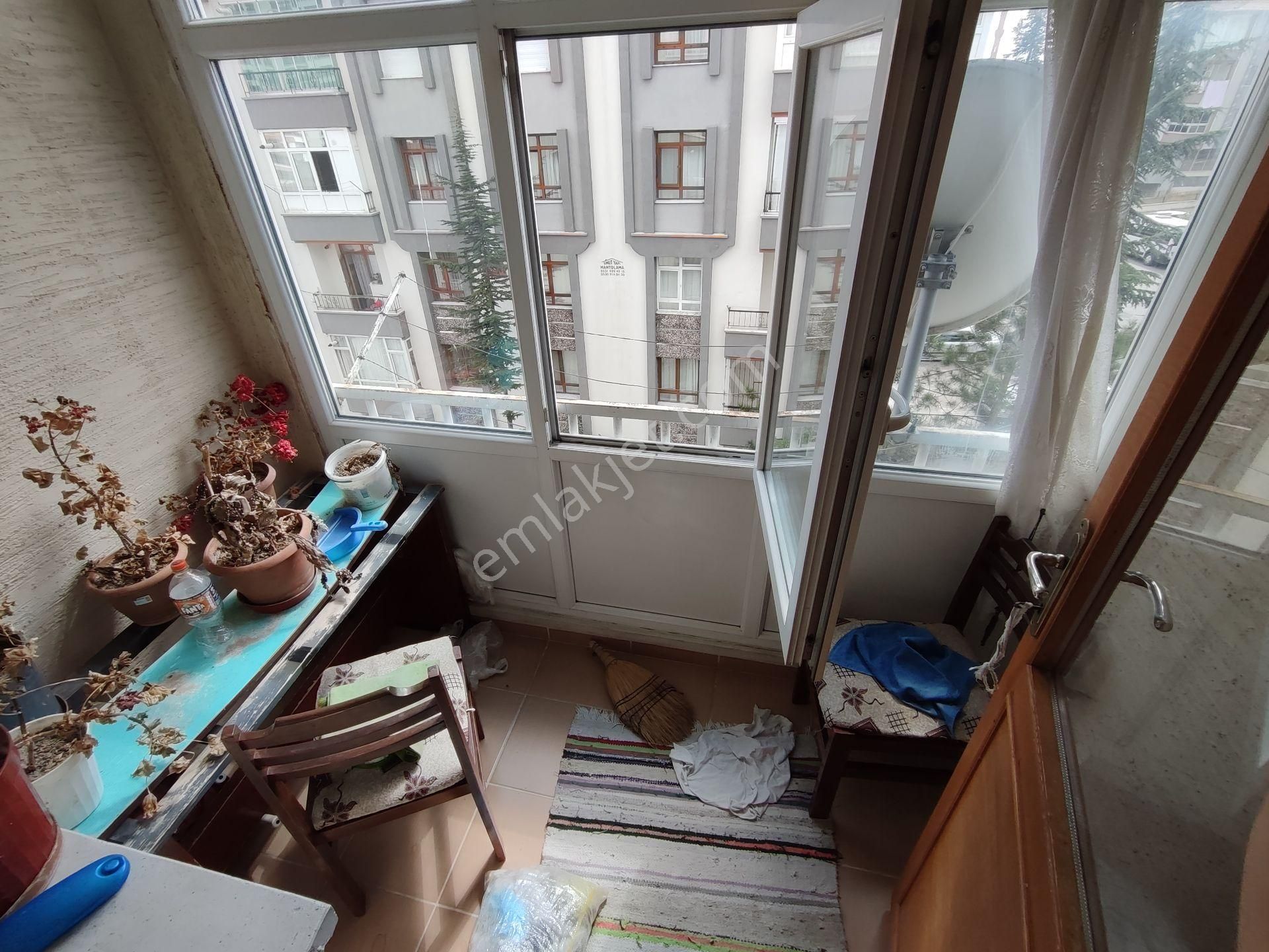 Ayazağa Cadde Üzeri Eşyalı 2.kat Asansörlü 3+1 Ebeveyn Banyolu Tuğrul Emlak'tan - Görsel 7