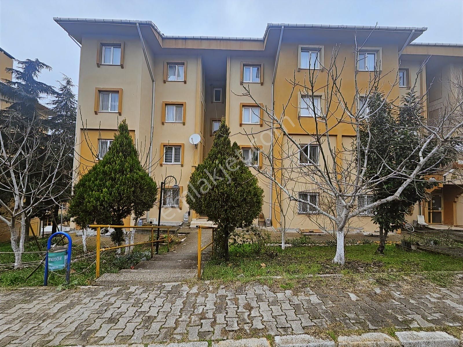 Sakarya / Korucuk Merkezde Satılık Bakımlı Boş 2+1 Daire