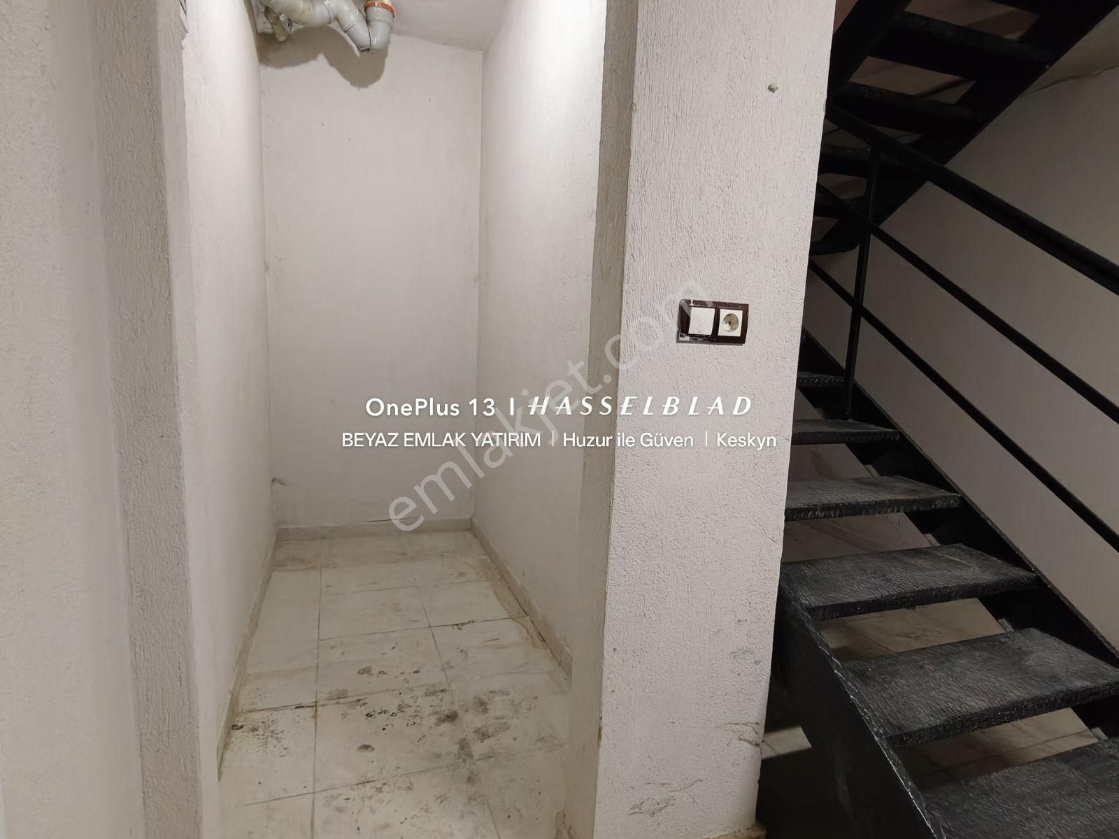 Ali Ulvi Kurucu Caddesi Üzerinde İşlek Yapılı Kepenkli Fırsat - Görsel 28