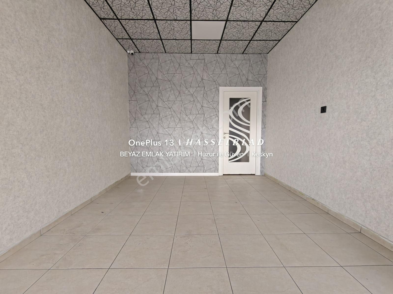 Ali Ulvi Kurucu Caddesi Üzerinde İşlek Yapılı Kepenkli Fırsat - Görsel 9