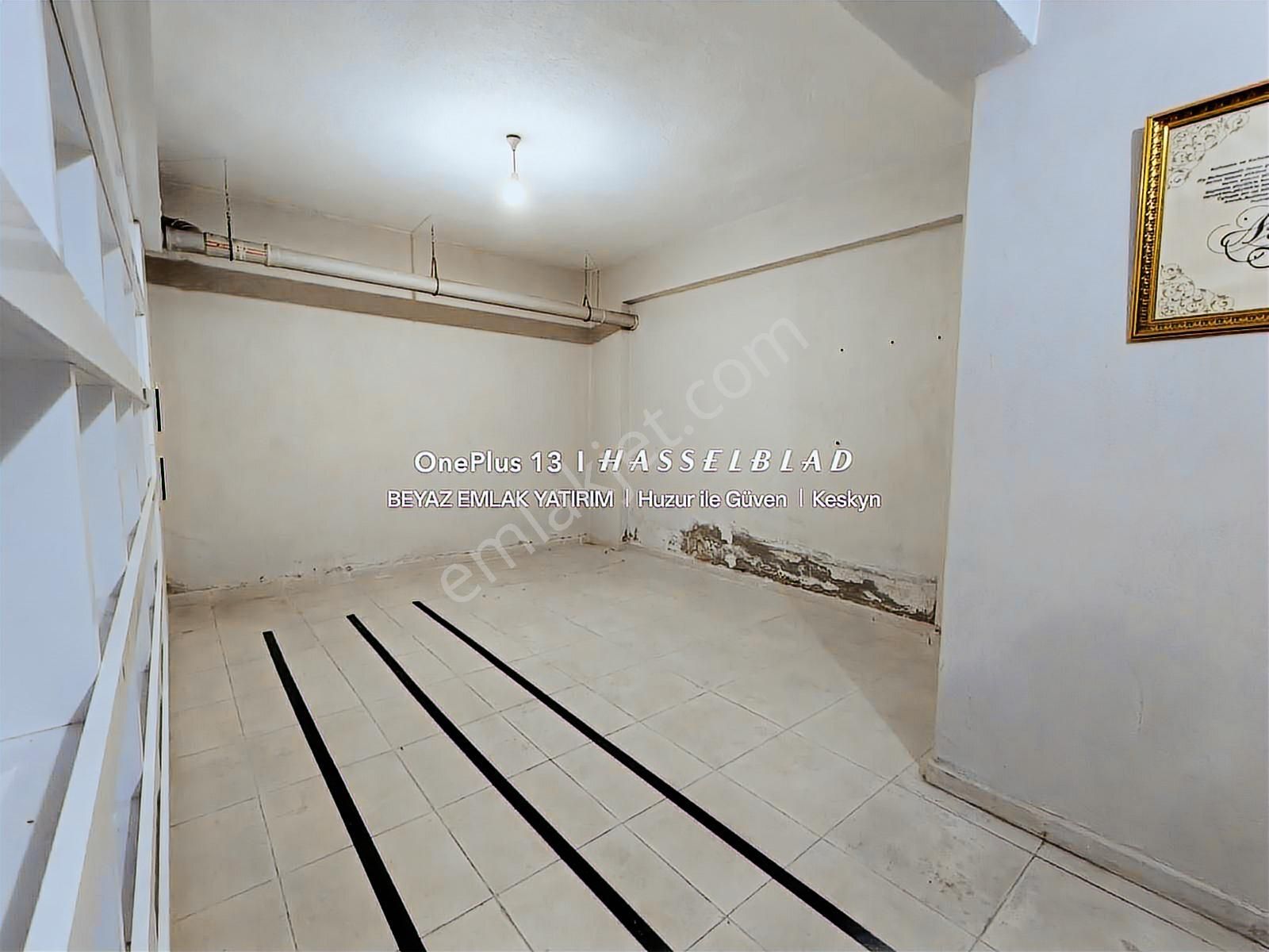 Ali Ulvi Kurucu Caddesi Üzerinde İşlek Yapılı Kepenkli Fırsat - Görsel 20