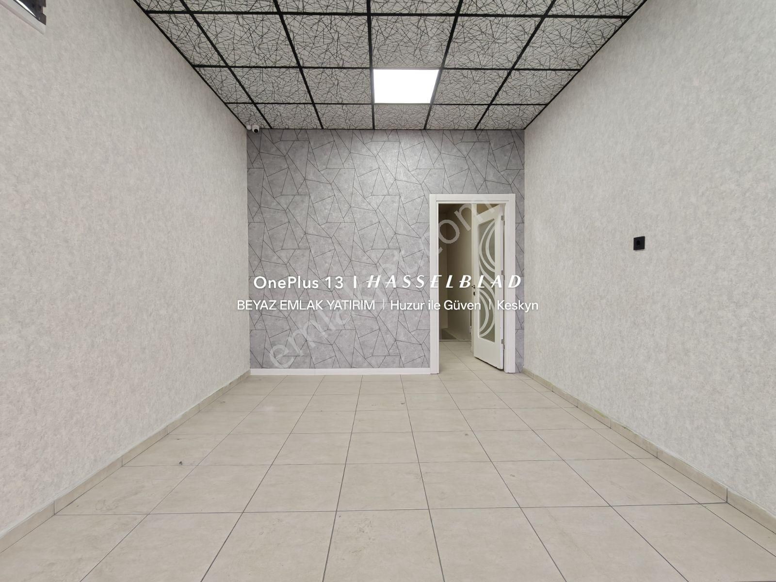 Ali Ulvi Kurucu Caddesi Üzerinde İşlek Yapılı Kepenkli Fırsat - Görsel 25