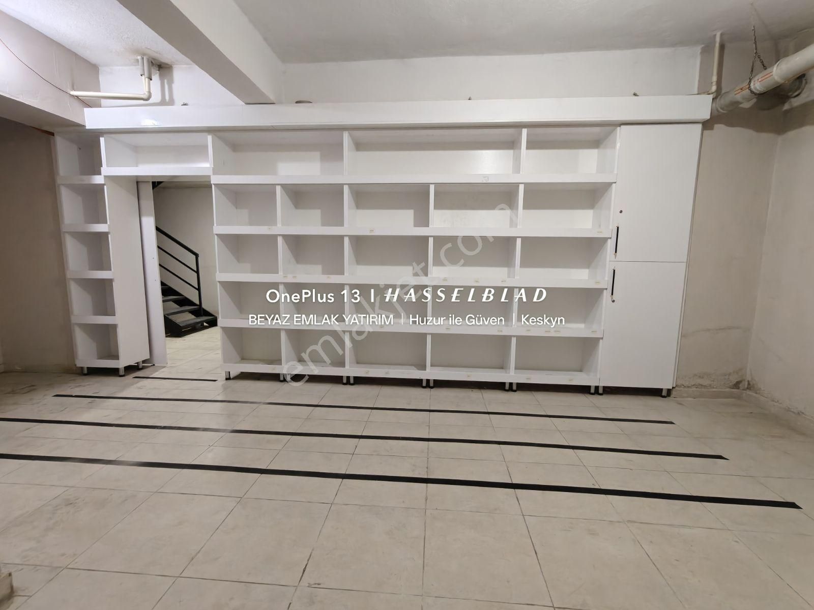 Ali Ulvi Kurucu Caddesi Üzerinde İşlek Yapılı Kepenkli Fırsat - Görsel 18