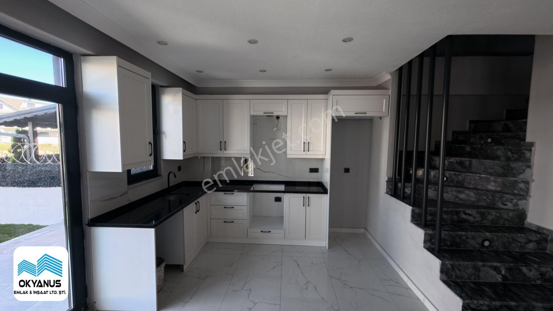 Sakarya Kocaalide Müstakil Bahçe Kullanımlı 3+1 Villa!!! - Görsel 6