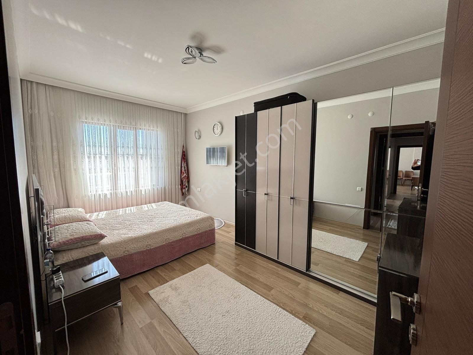 Akcami Konutlarında Geniş 145m Ödemesiz Ara Kat Satılık 3+1 Daire - Görsel 29