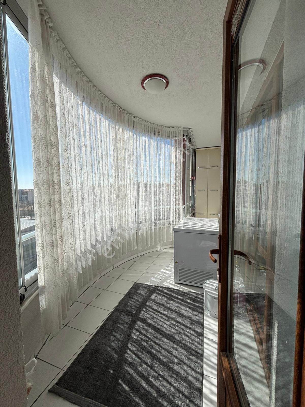 Akcami Konutlarında Geniş 145m Ödemesiz Ara Kat Satılık 3+1 Daire - Görsel 18