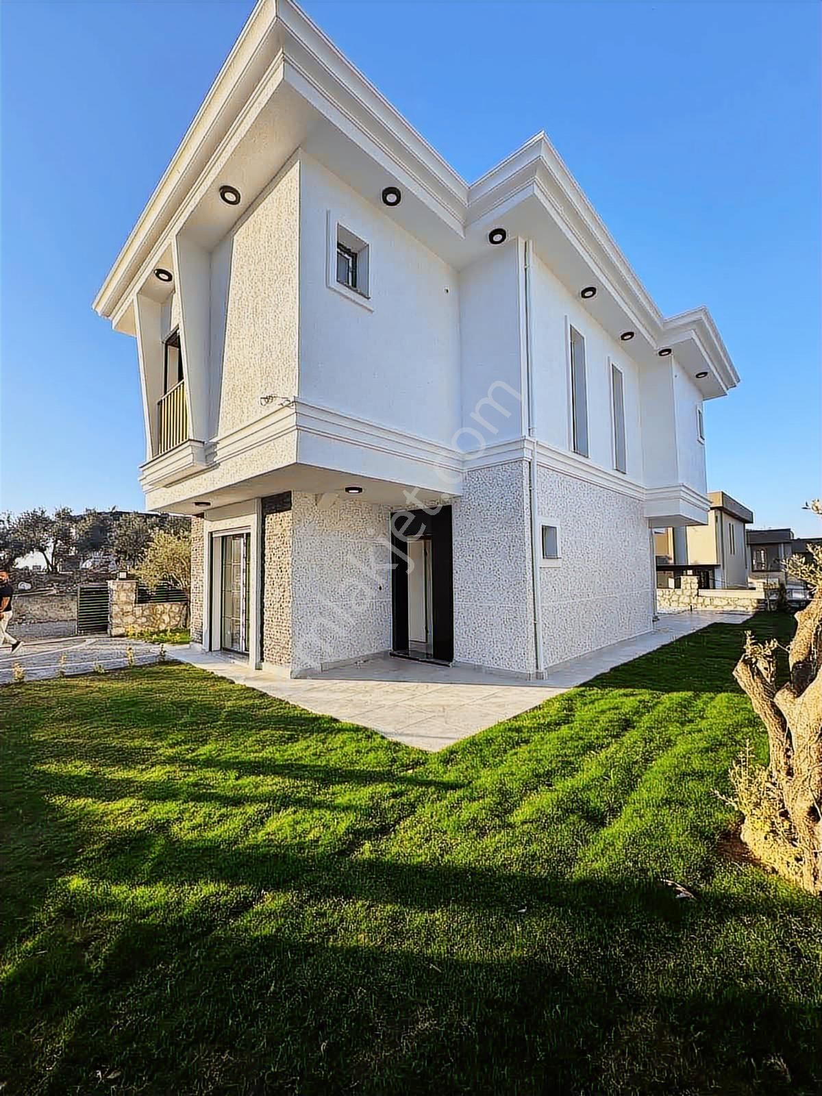 Aydın Kuşadası Davutlar Satılık 4+1 Müstakil Villa